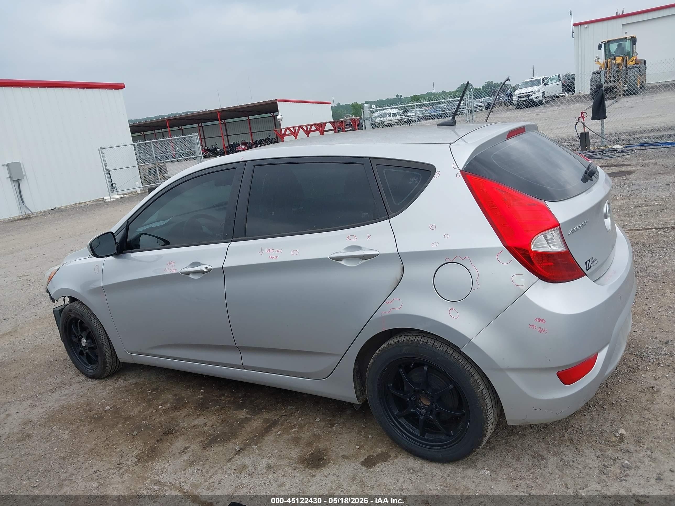 2015 Hyundai Accent Gs Silver vin: KMHCT5AE2FU212584