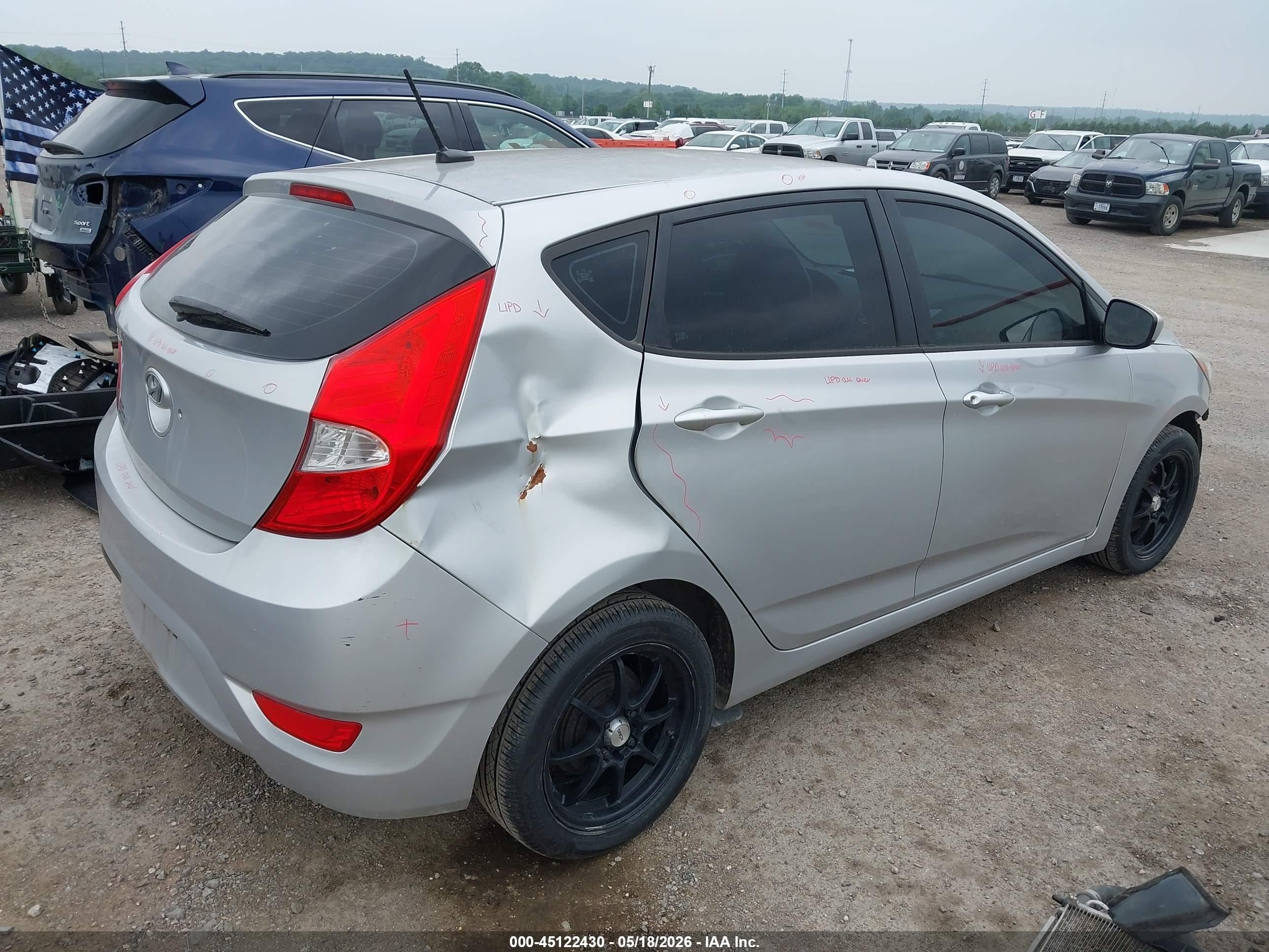 2015 Hyundai Accent Gs Silver vin: KMHCT5AE2FU212584