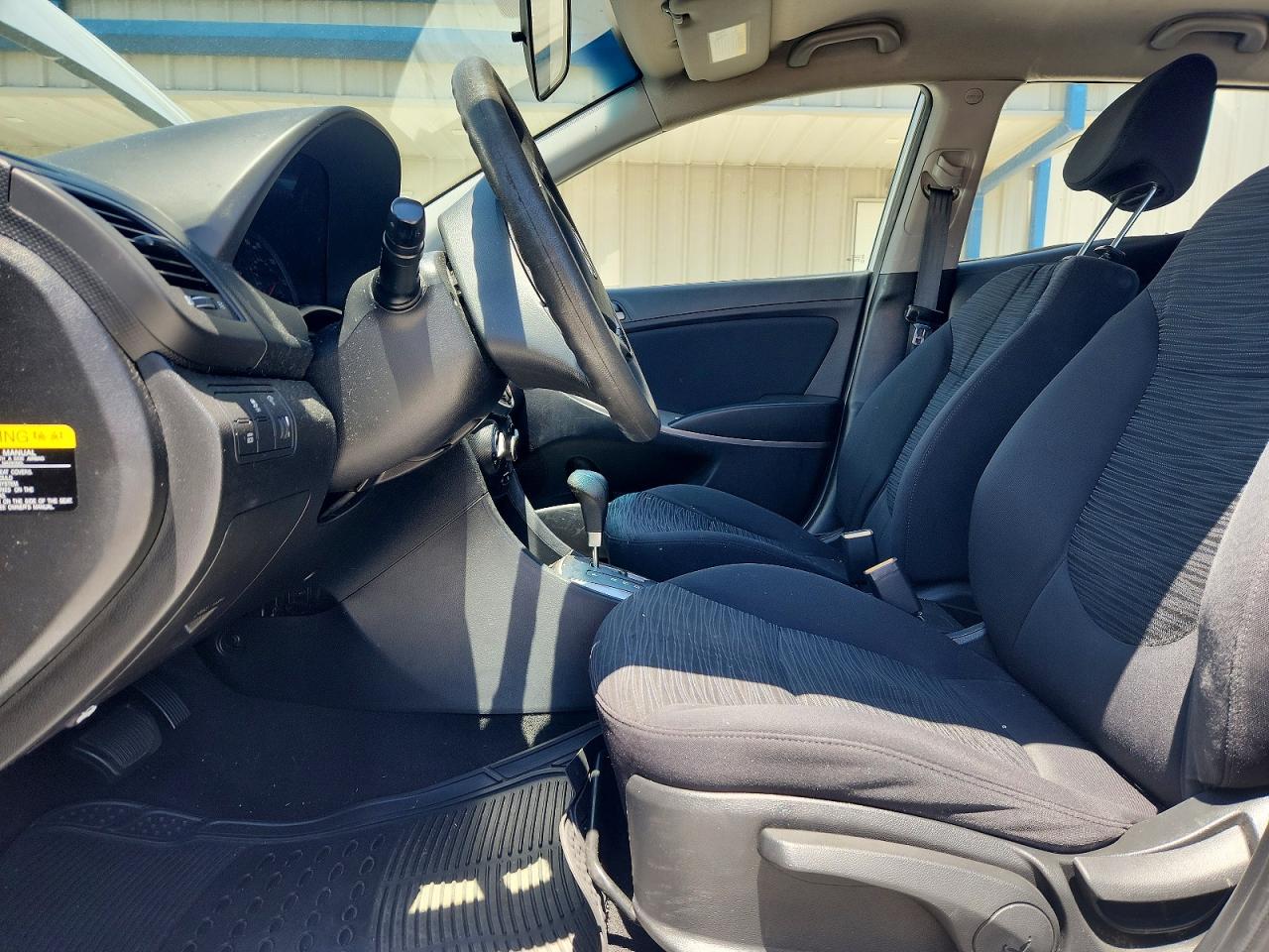 2015 Hyundai Accent Gs Silver vin: KMHCT5AE2FU213346