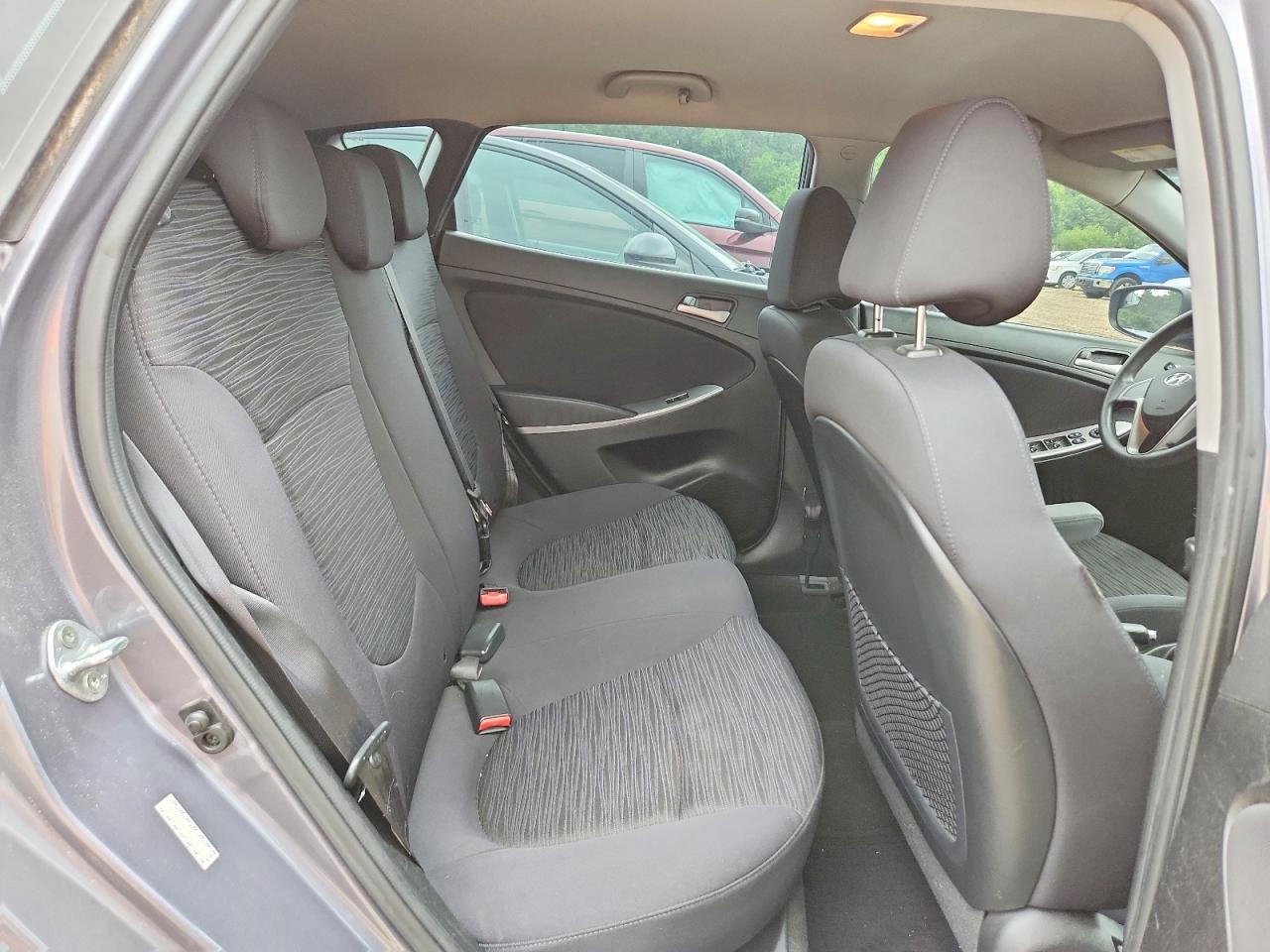 2015 Hyundai Accent Gs Gray vin: KMHCT5AE2FU233452