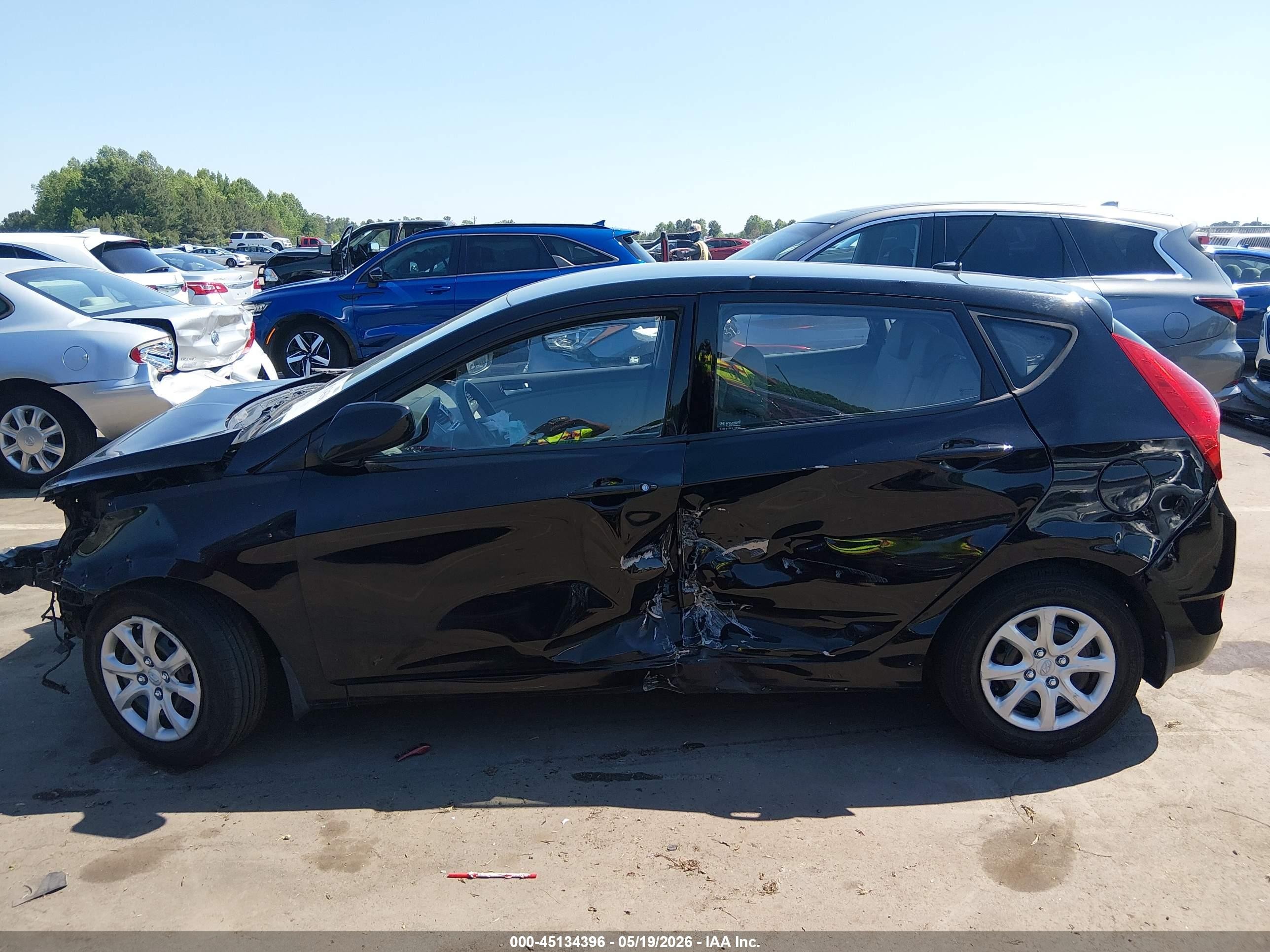 2012 Hyundai Accent Gs Black vin: KMHCT5AE3CU021137