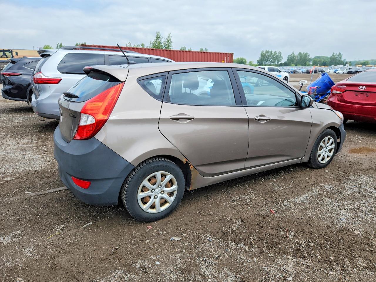 2013 Hyundai Accent Gs Tan vin: KMHCT5AE3DU078858