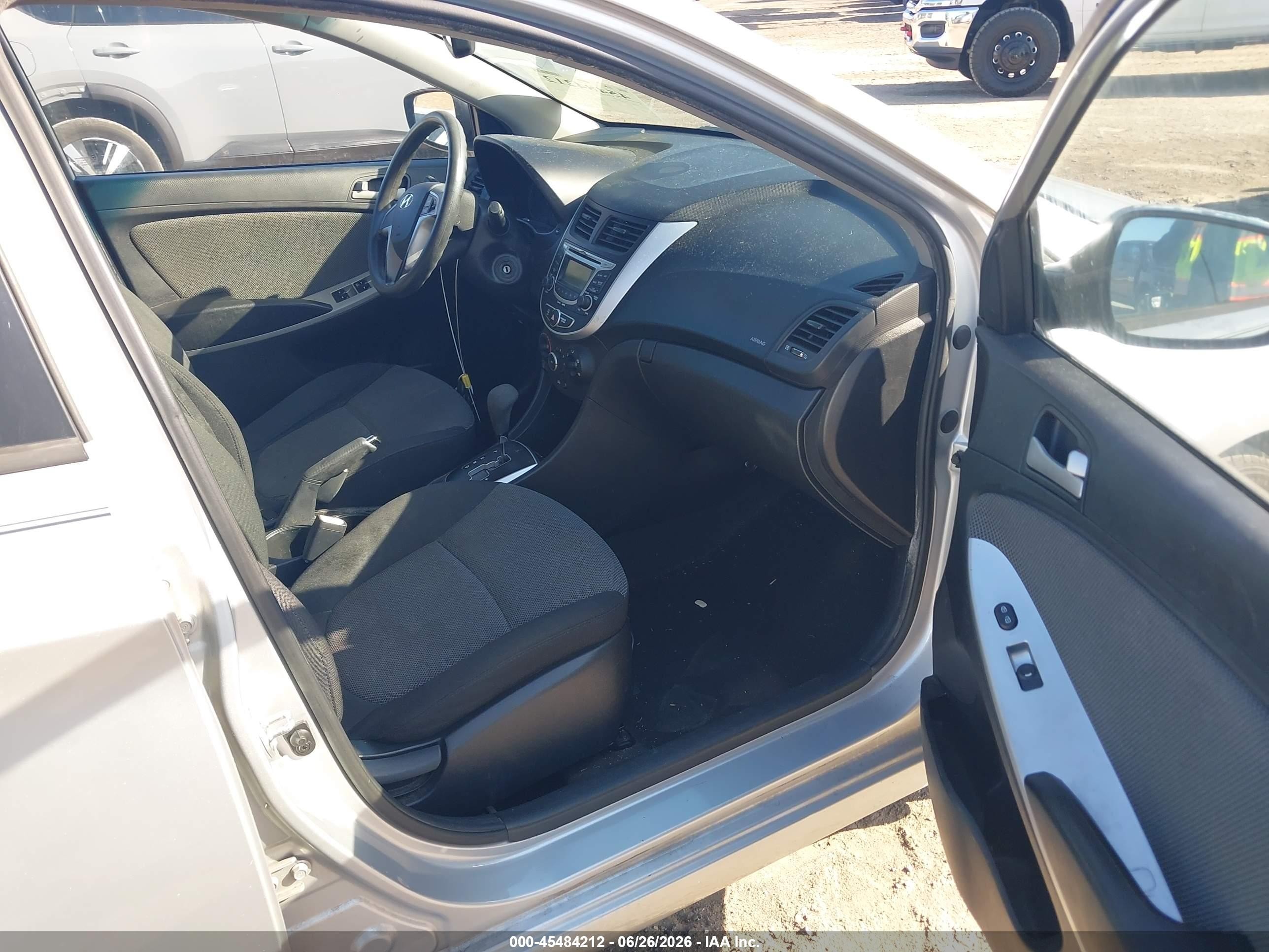 2013 Hyundai Accent Gs Silver vin: KMHCT5AE3DU093621