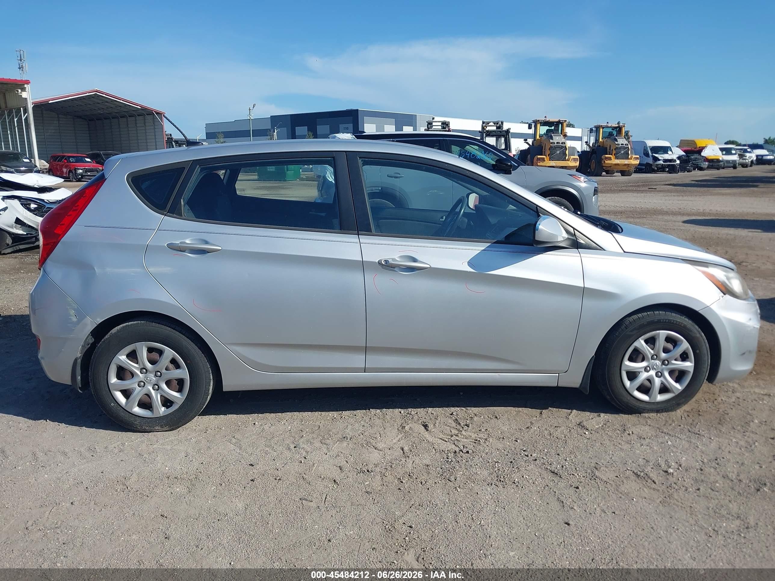 2013 Hyundai Accent Gs Silver vin: KMHCT5AE3DU093621