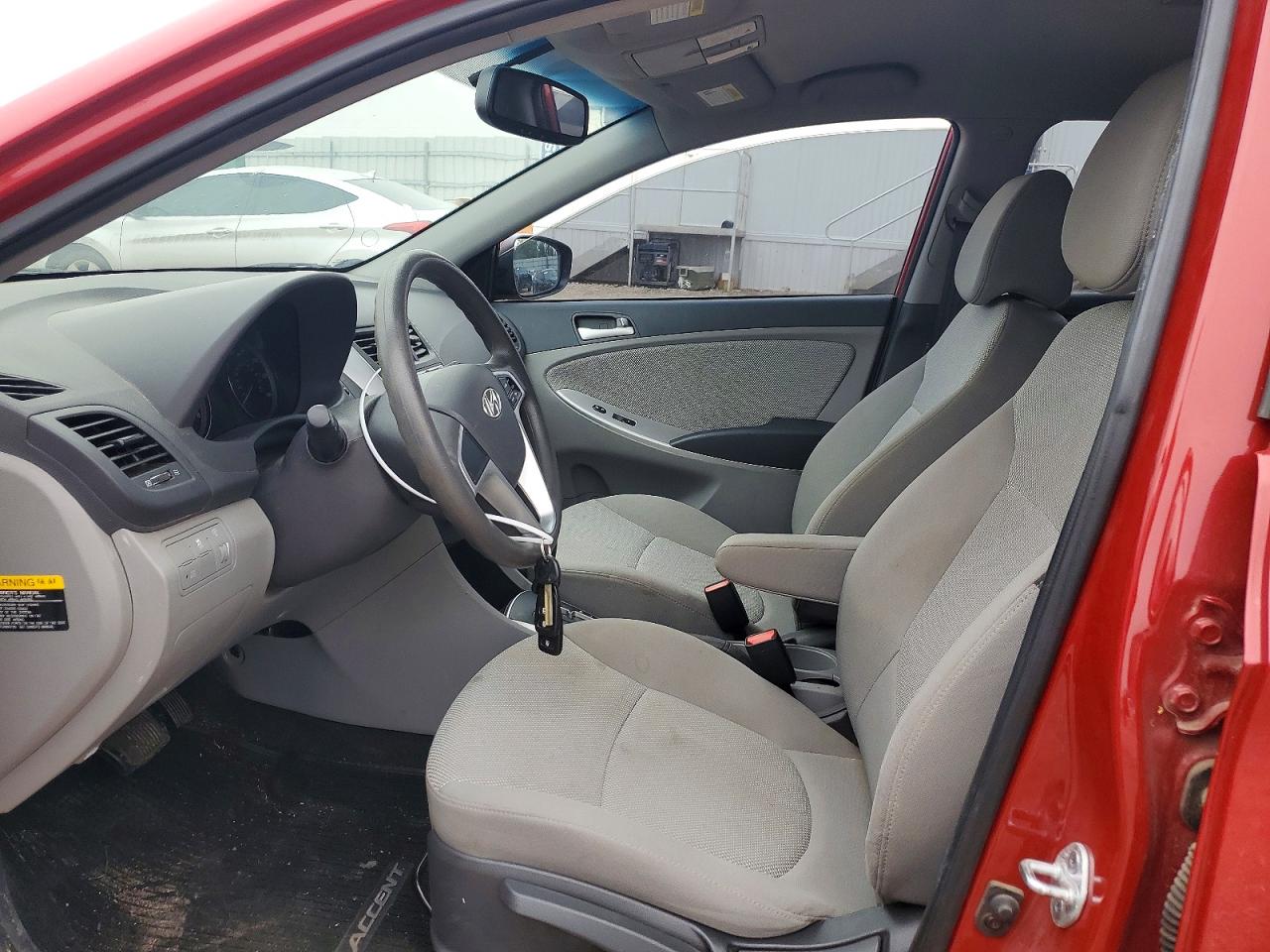 2013 Hyundai Accent Red vin: KMHCT5AE3DU111308