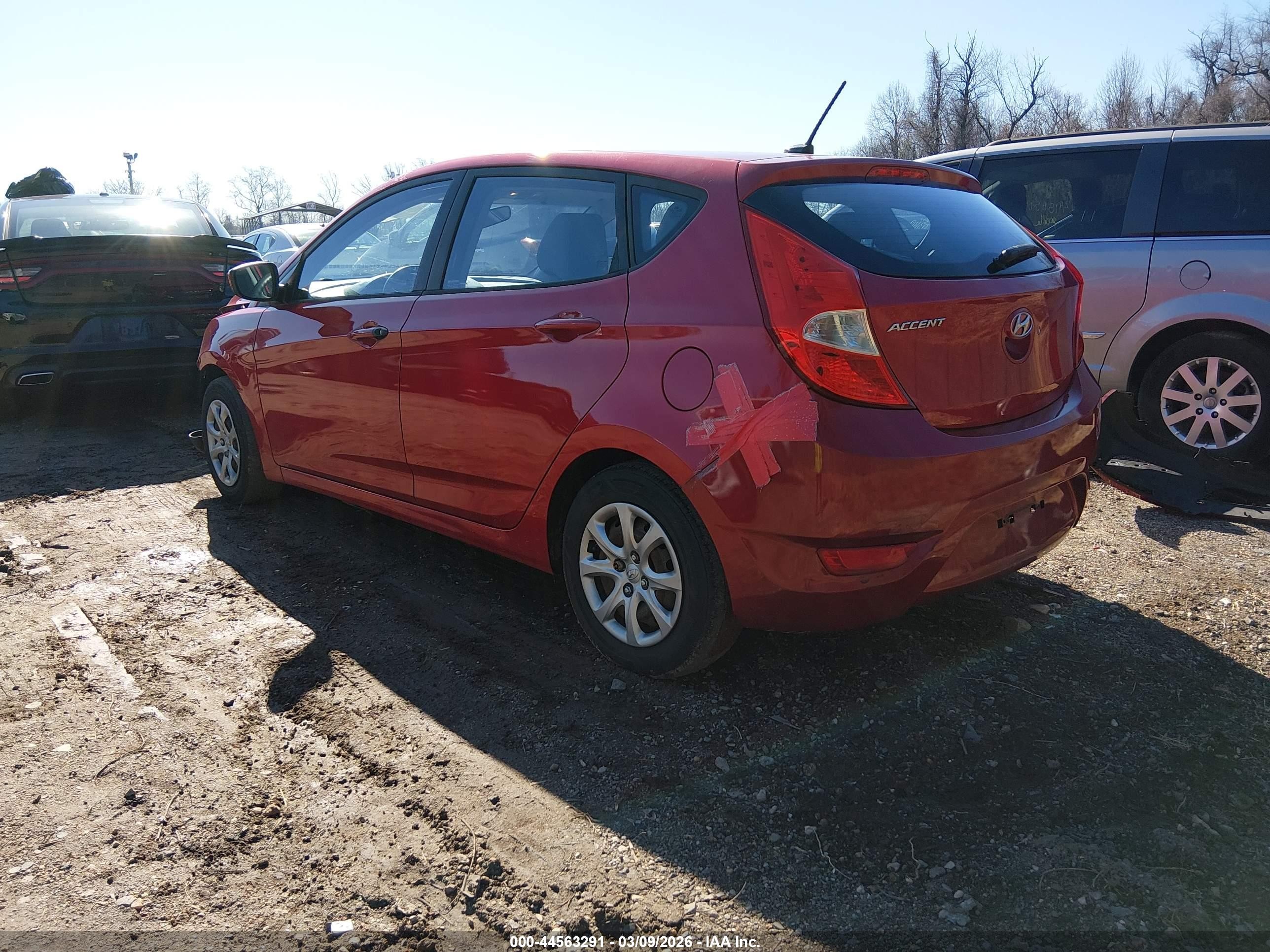 2013 Hyundai Accent Gs Red vin: KMHCT5AE3DU126178