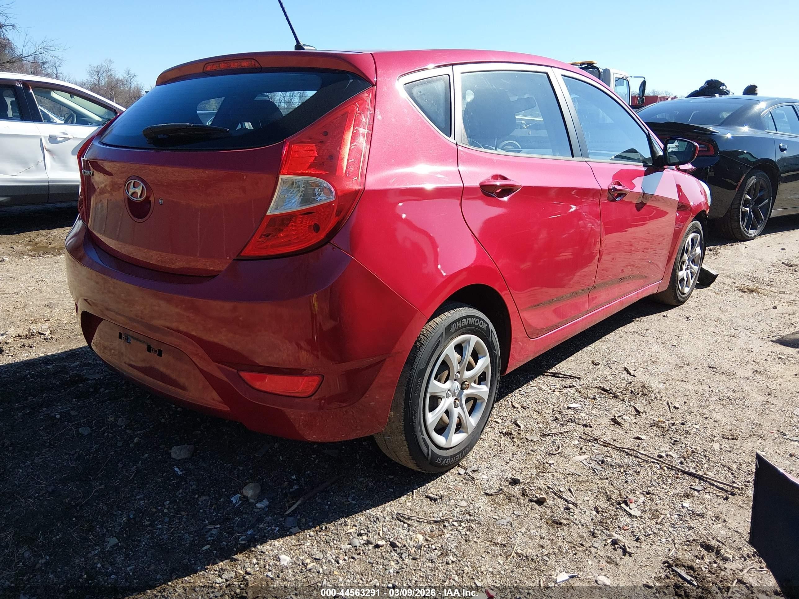 2013 Hyundai Accent Gs Red vin: KMHCT5AE3DU126178