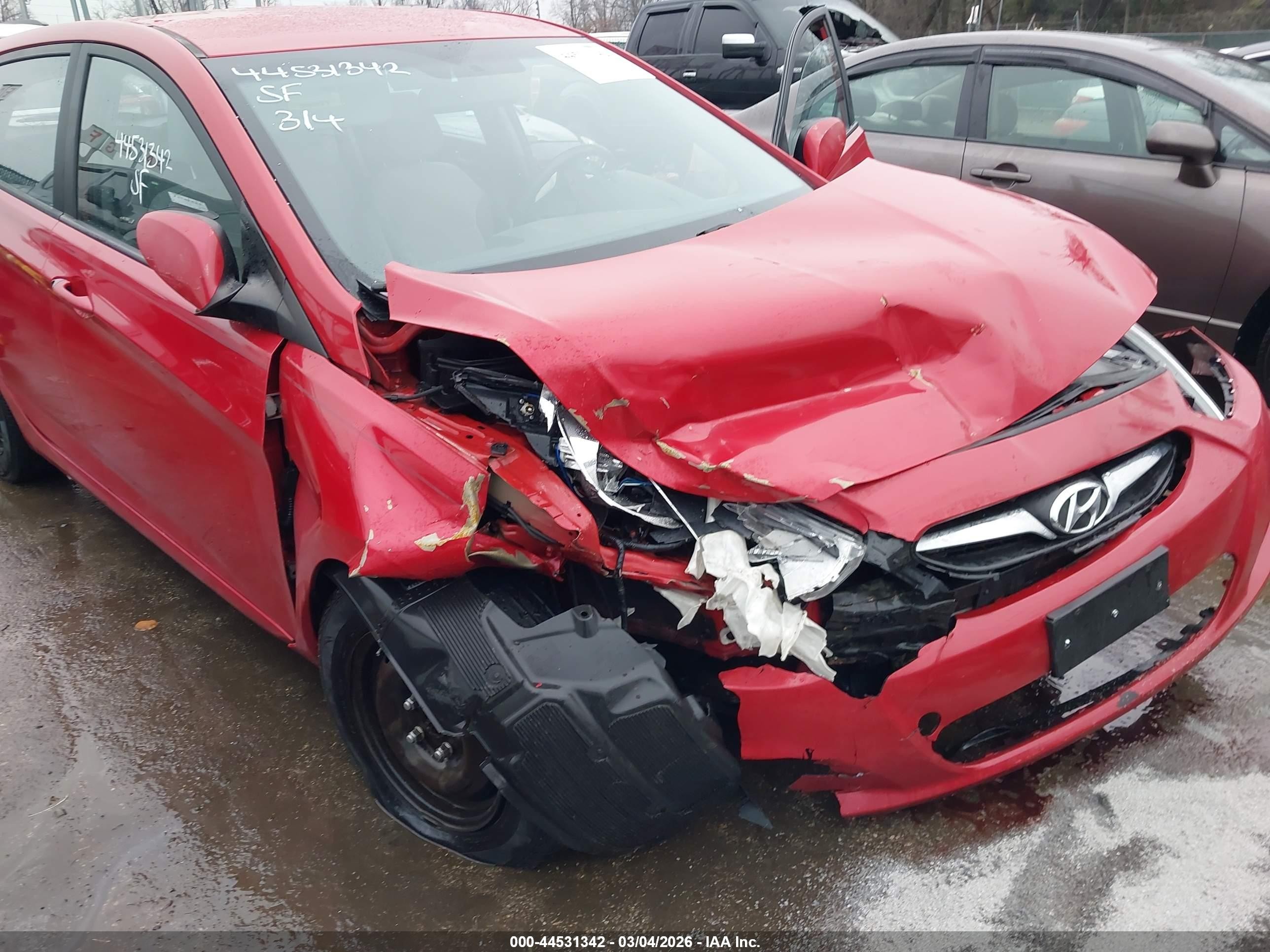 2013 Hyundai Accent Gs Red vin: KMHCT5AE3DU128805