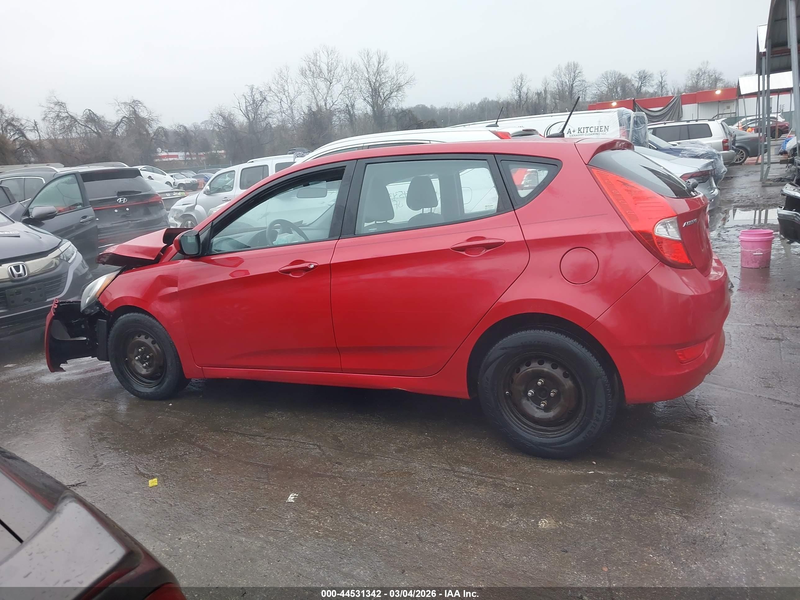 2013 Hyundai Accent Gs Red vin: KMHCT5AE3DU128805