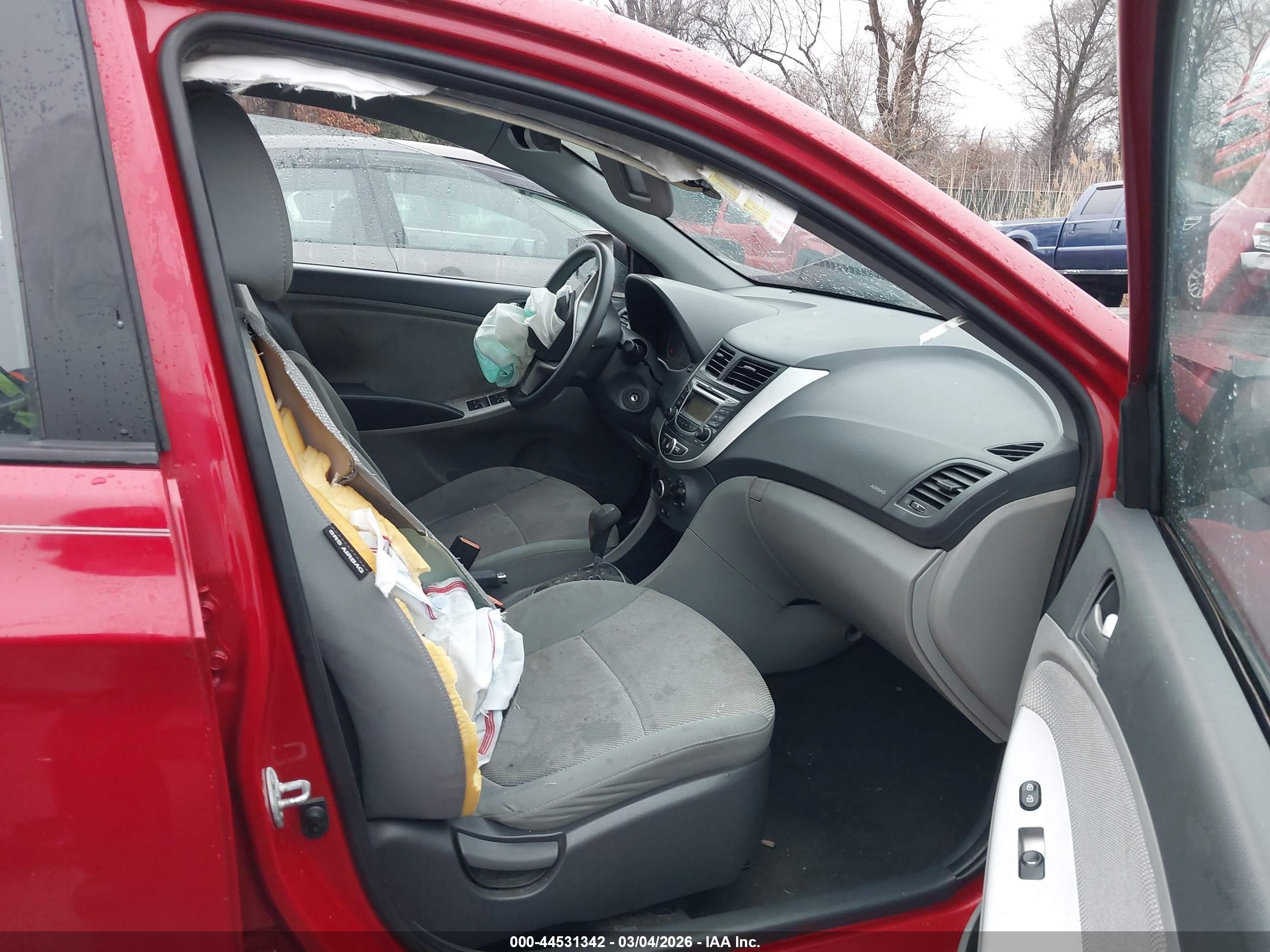 2013 Hyundai Accent Gs Red vin: KMHCT5AE3DU128805