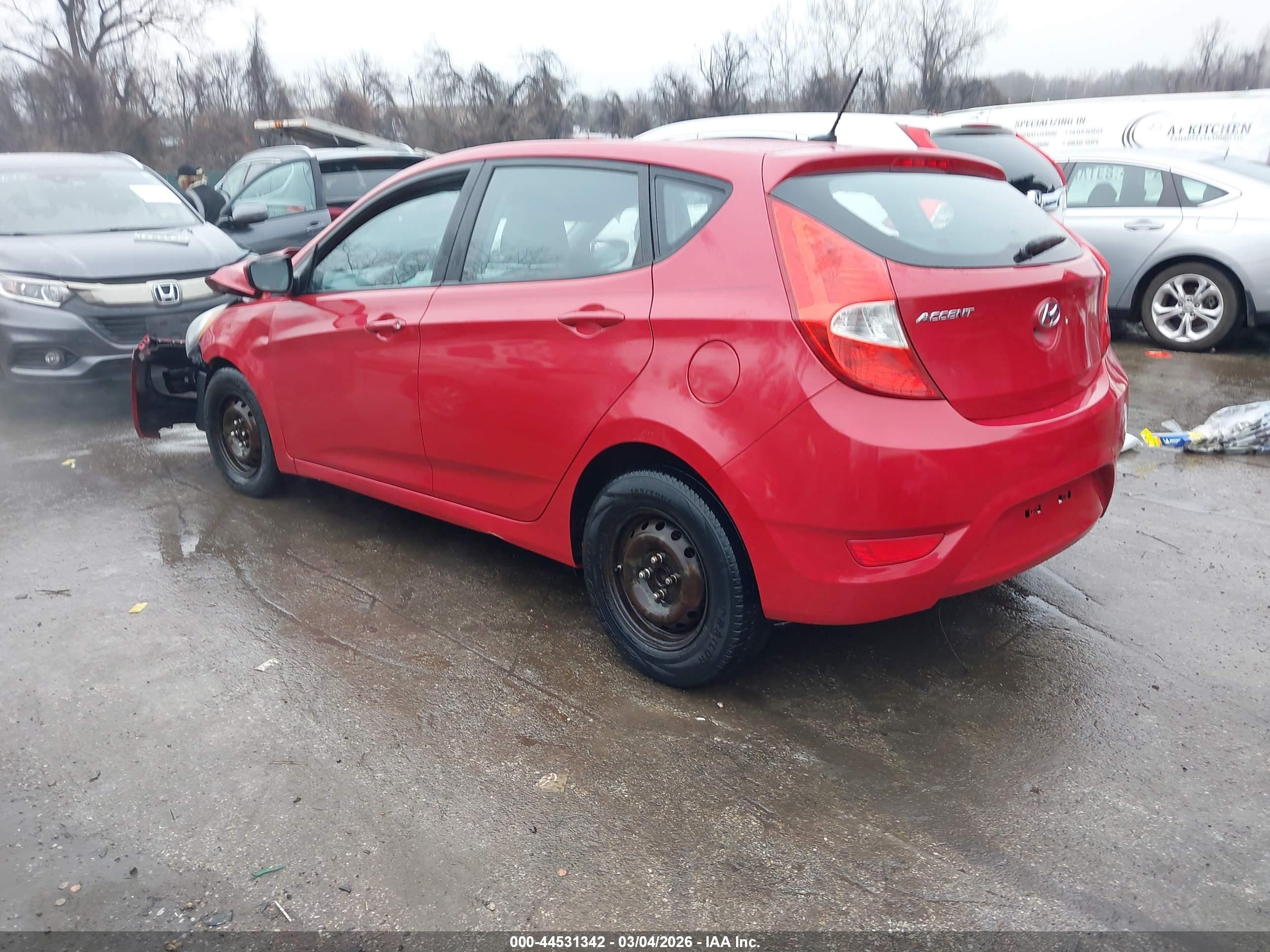 2013 Hyundai Accent Gs Red vin: KMHCT5AE3DU128805