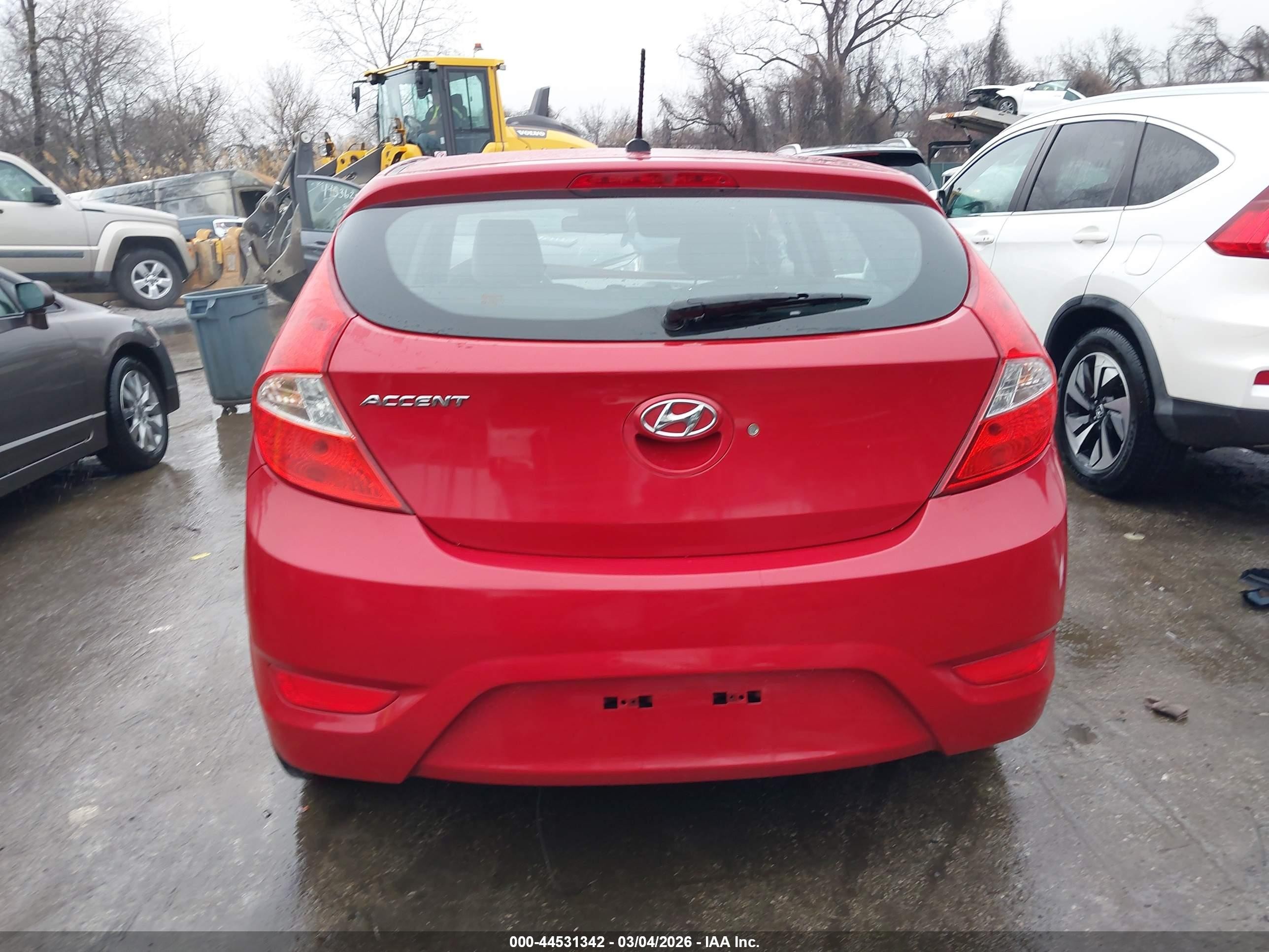 2013 Hyundai Accent Gs Red vin: KMHCT5AE3DU128805