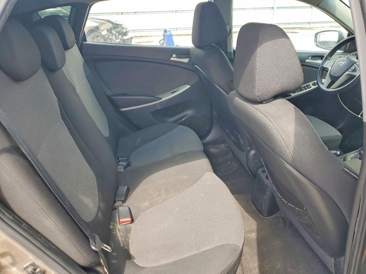 2013 Hyundai Accent Gs Tan vin: KMHCT5AE3DU138721