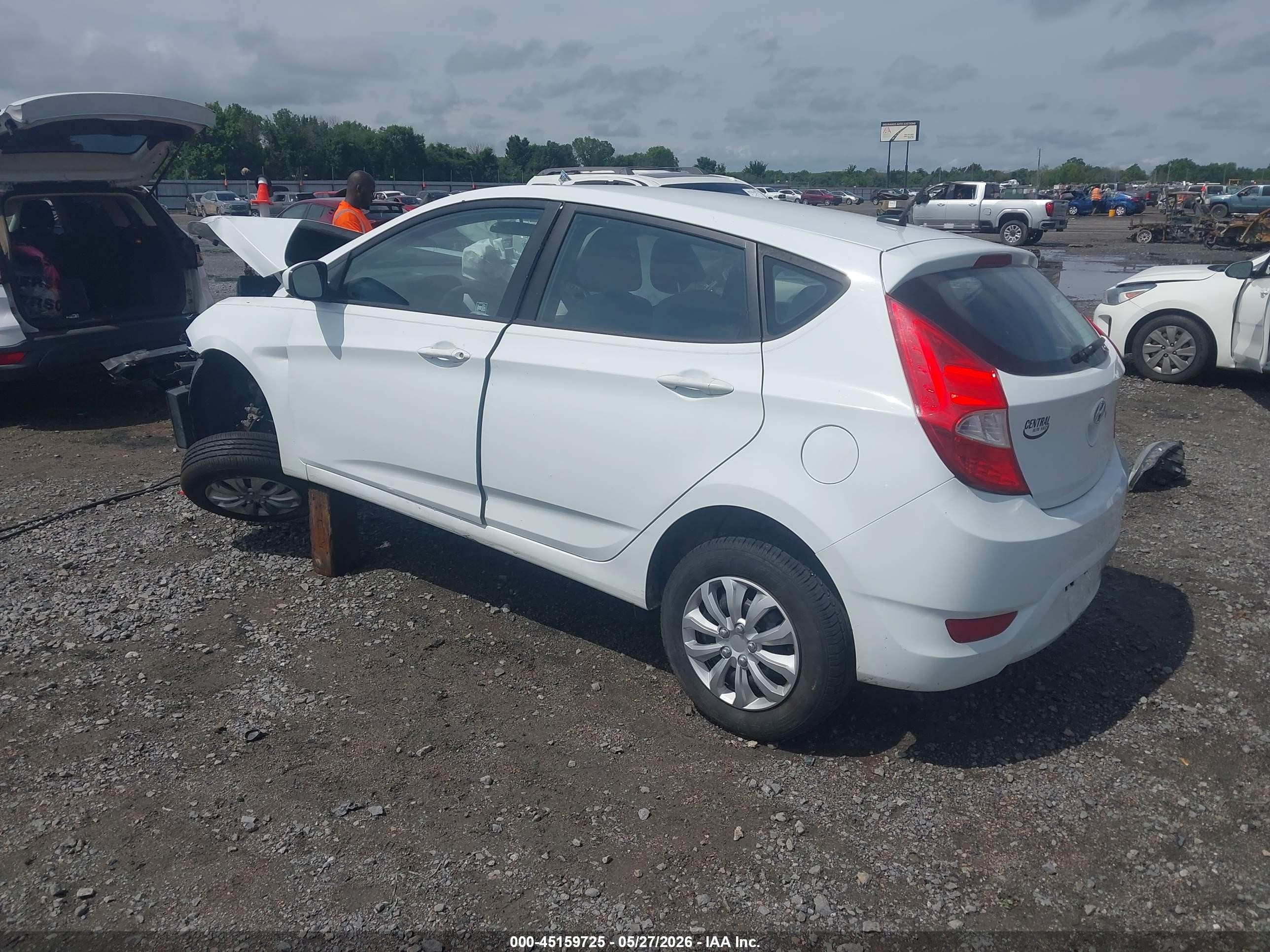 2014 Hyundai Accent Gs White vin: KMHCT5AE3EU161658