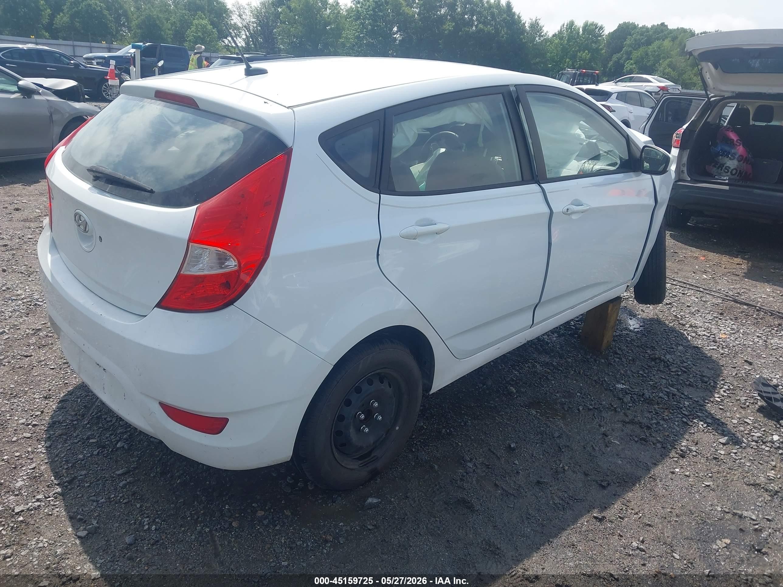 2014 Hyundai Accent Gs White vin: KMHCT5AE3EU161658