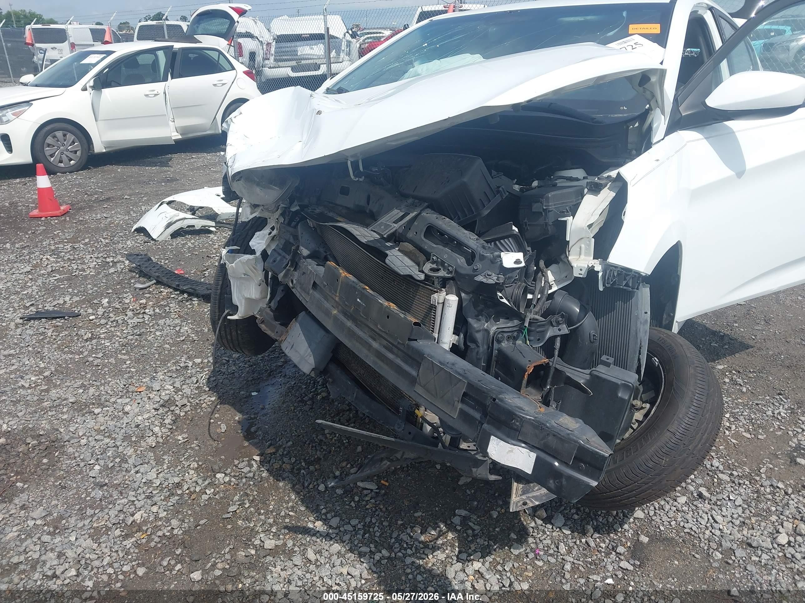 2014 Hyundai Accent Gs White vin: KMHCT5AE3EU161658