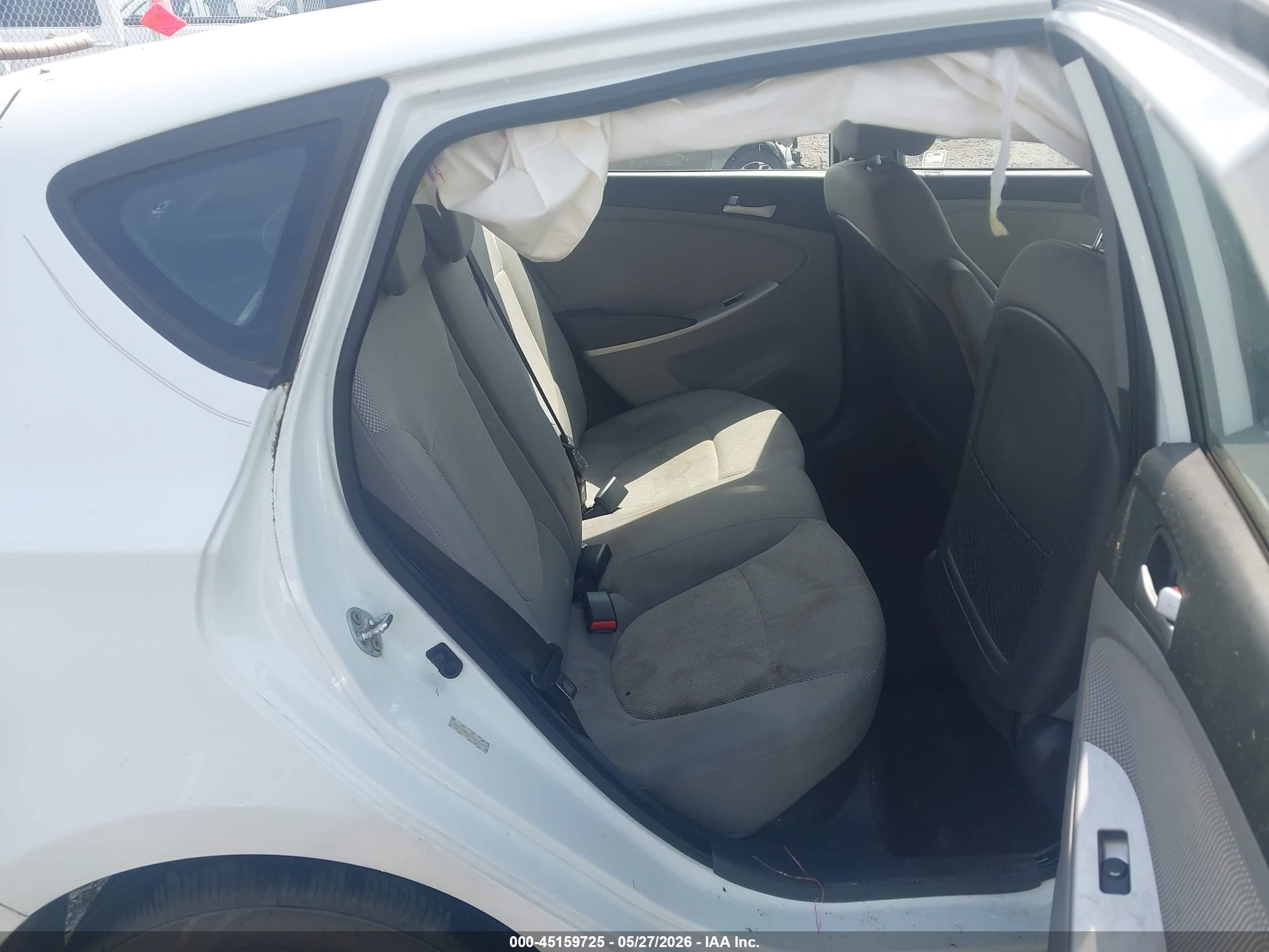 2014 Hyundai Accent Gs White vin: KMHCT5AE3EU161658