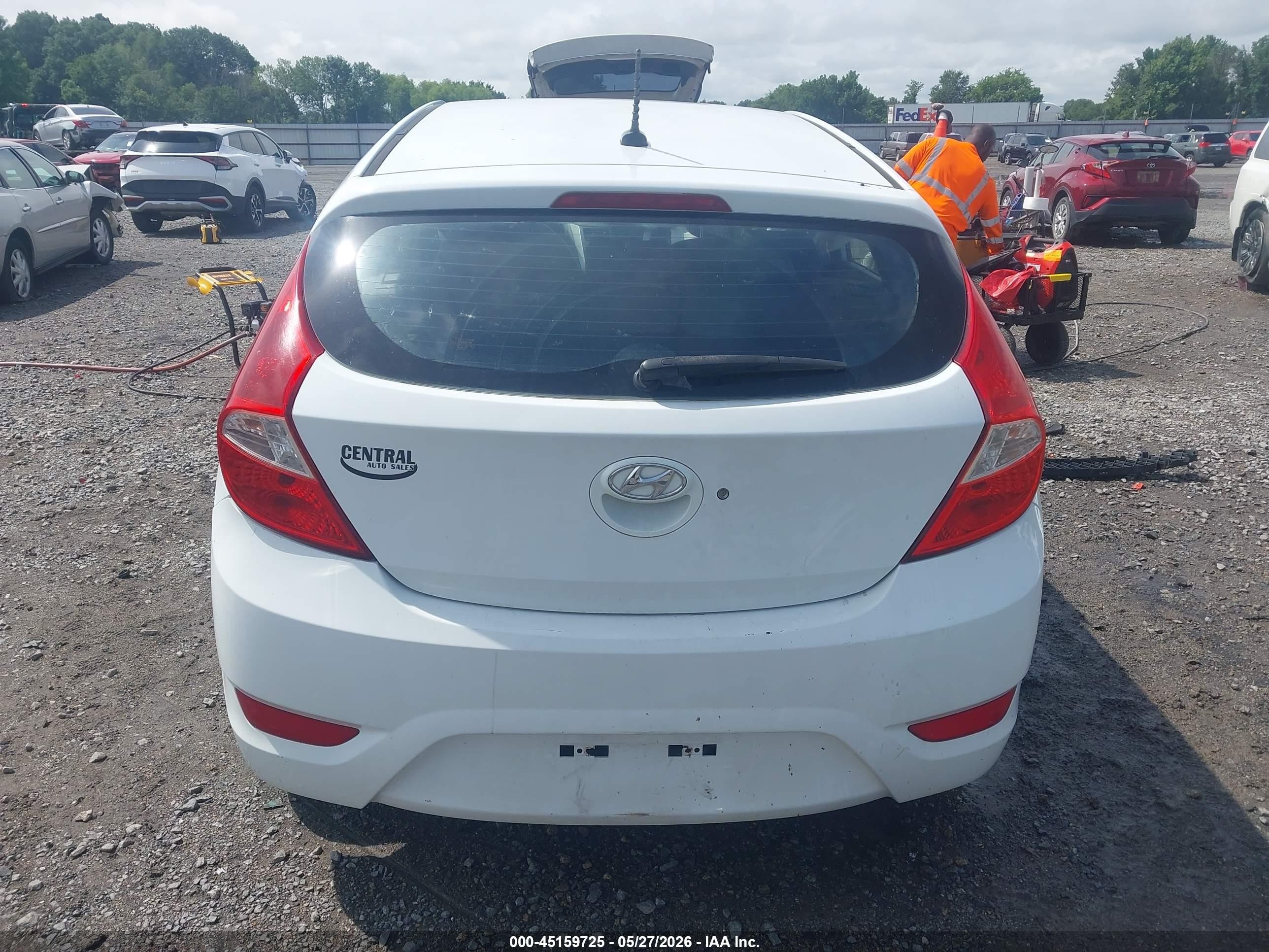 2014 Hyundai Accent Gs White vin: KMHCT5AE3EU161658