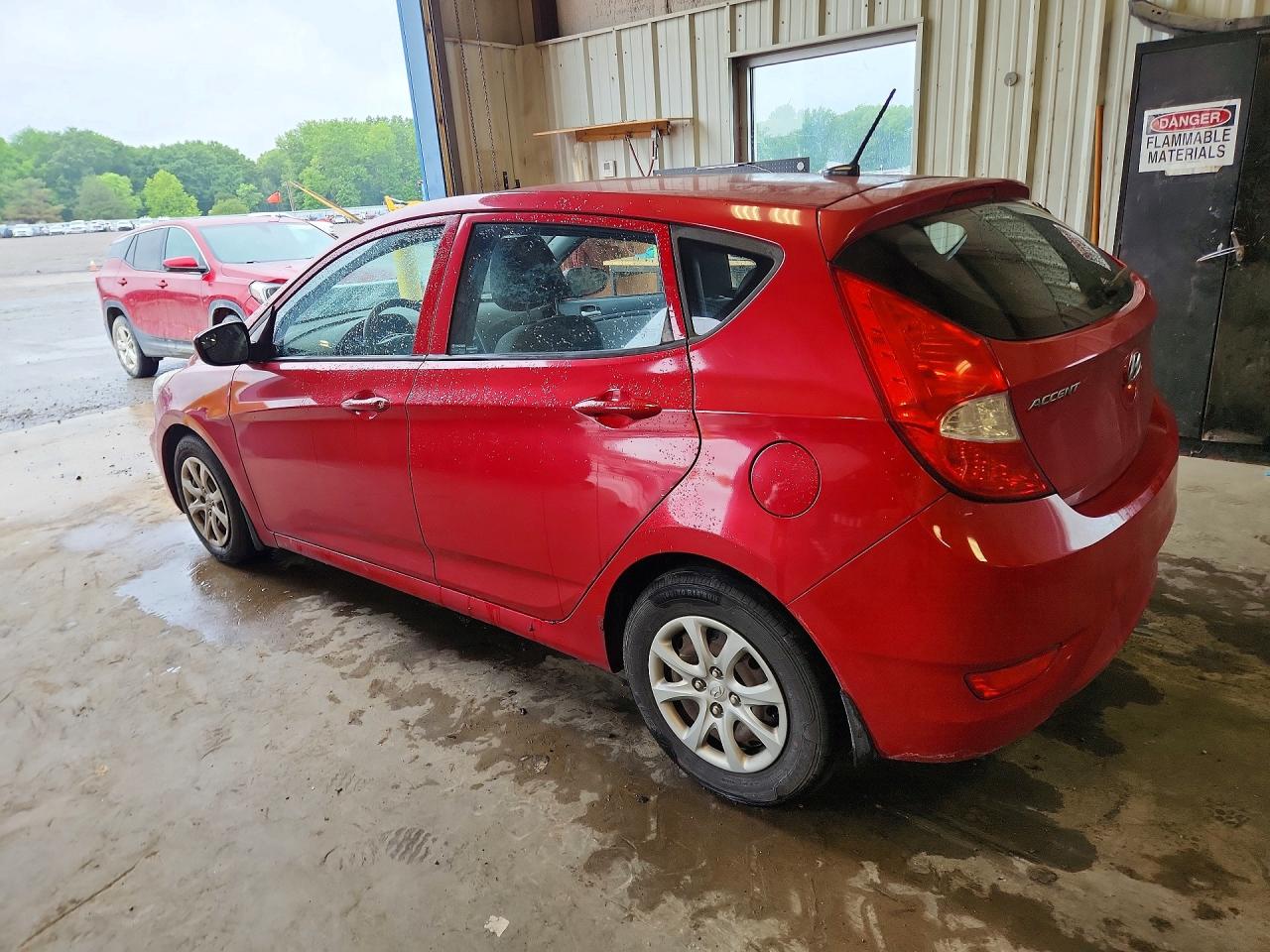 2014 Hyundai Accent Gs Red vin: KMHCT5AE3EU163023