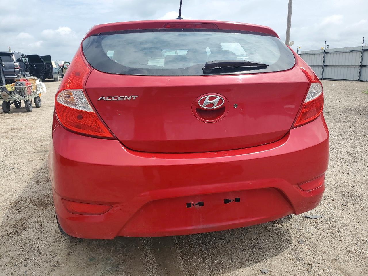 2016 Hyundai Accent Se Red vin: KMHCT5AE3GU253078
