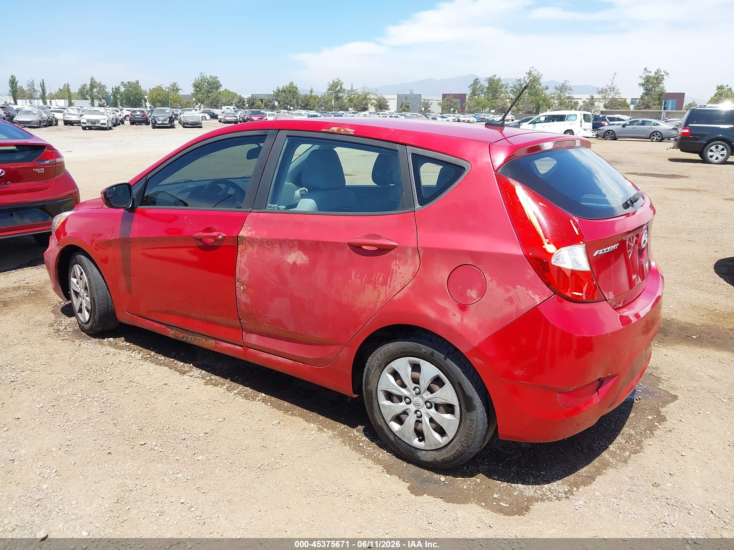 2017 Hyundai Accent Se Красный vin: KMHCT5AE3HU351660