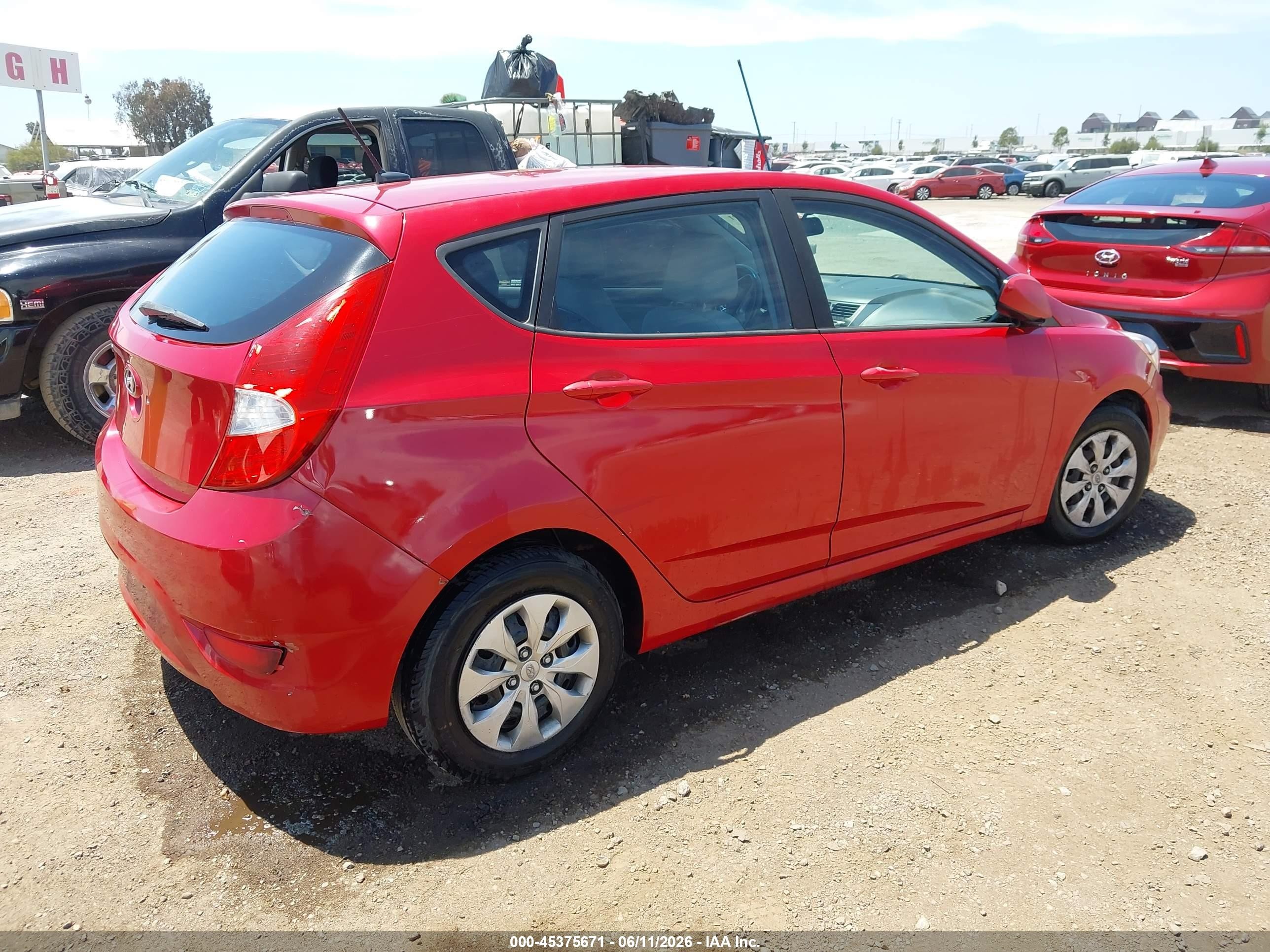 2017 Hyundai Accent Se Красный vin: KMHCT5AE3HU351660