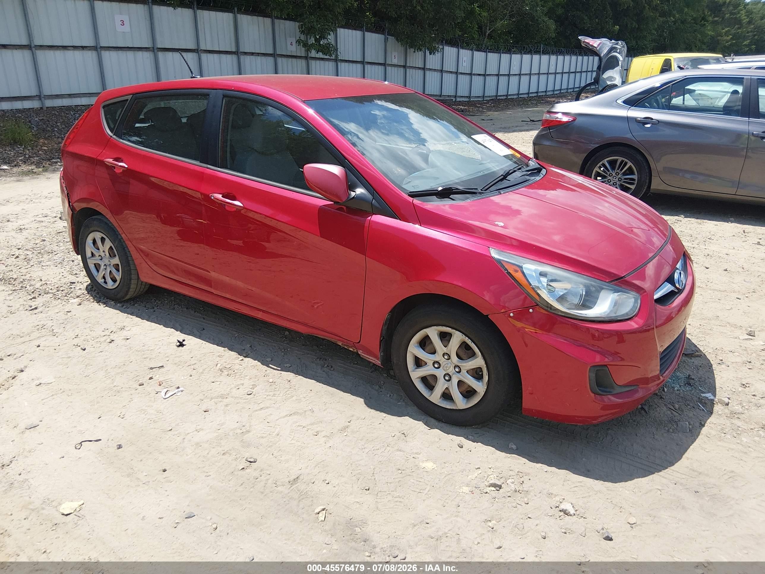 2013 Hyundai Accent Gs Red vin: KMHCT5AE4DU066217