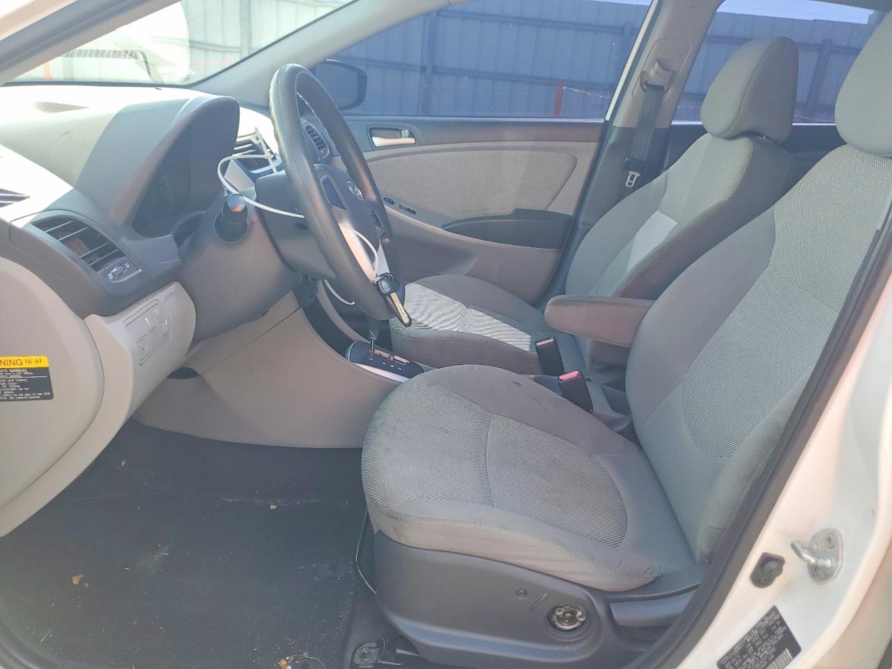 2013 Hyundai Accent Gs White vin: KMHCT5AE4DU079940