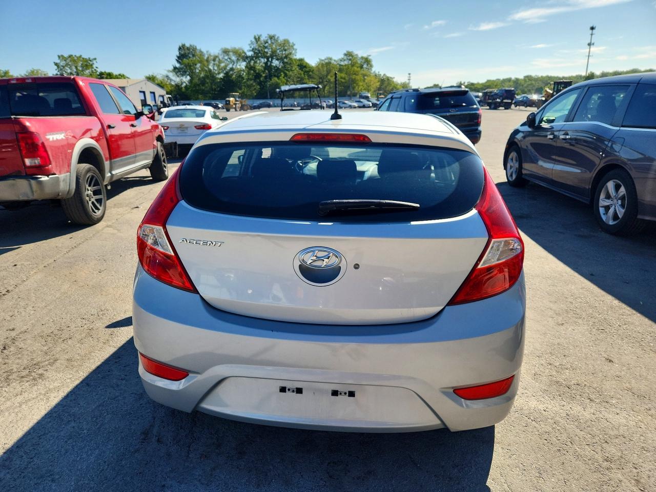 2013 Hyundai Accent Gs Silver vin: KMHCT5AE4DU093613