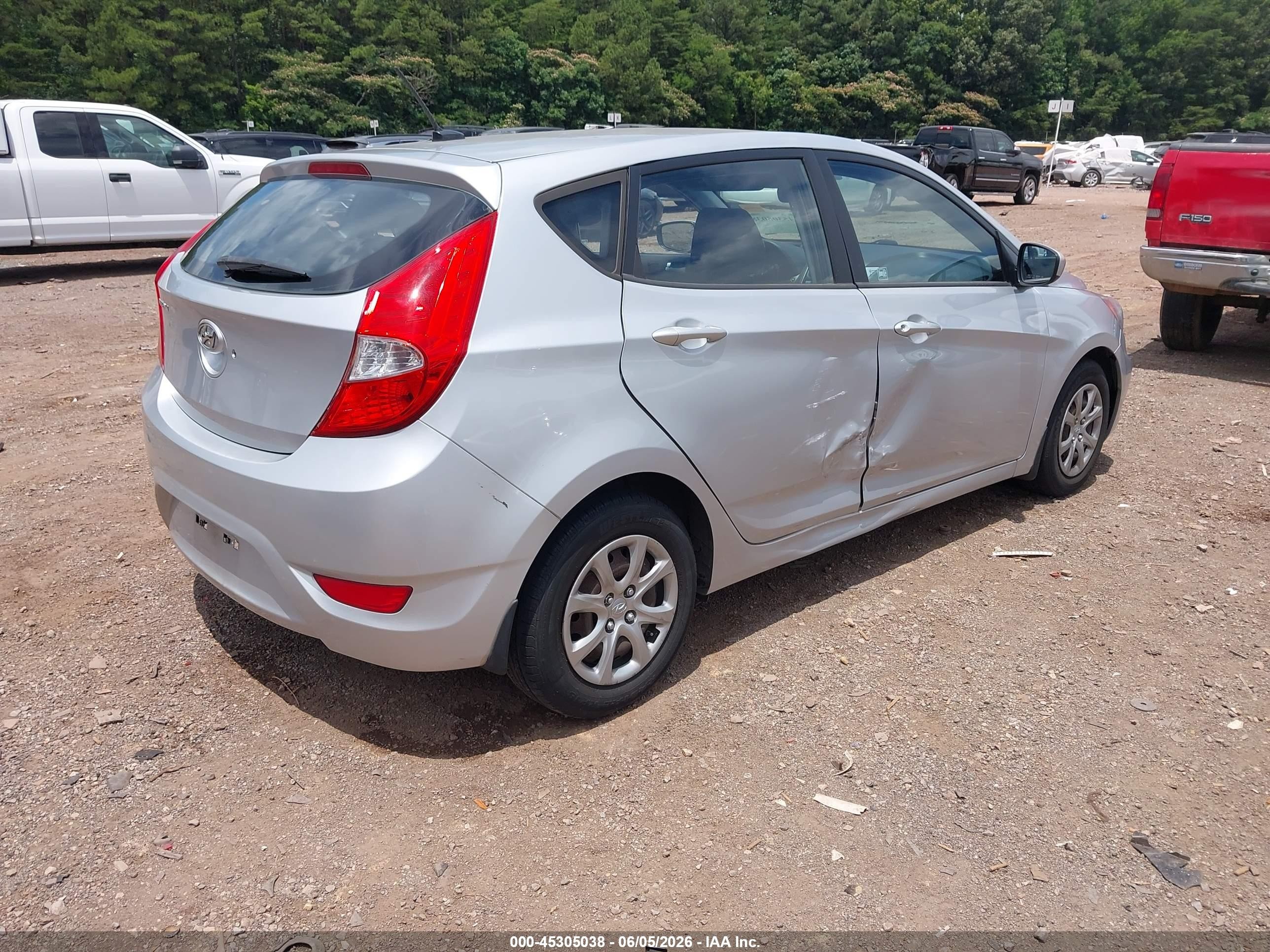 2013 Hyundai Accent Gs Silver vin: KMHCT5AE4DU094146