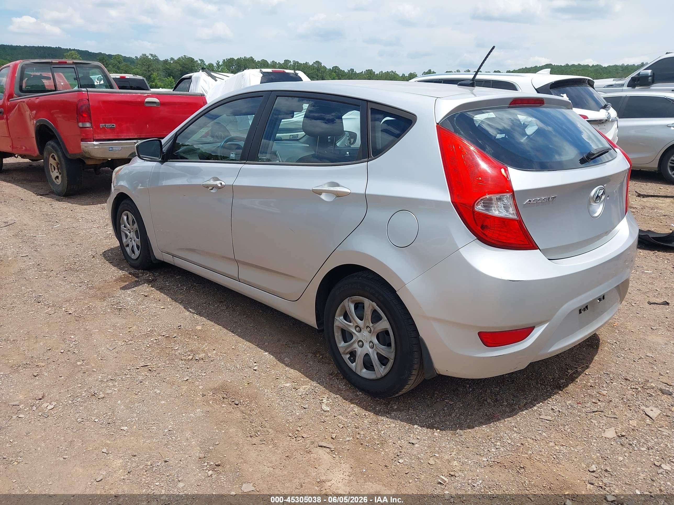 2013 Hyundai Accent Gs Silver vin: KMHCT5AE4DU094146