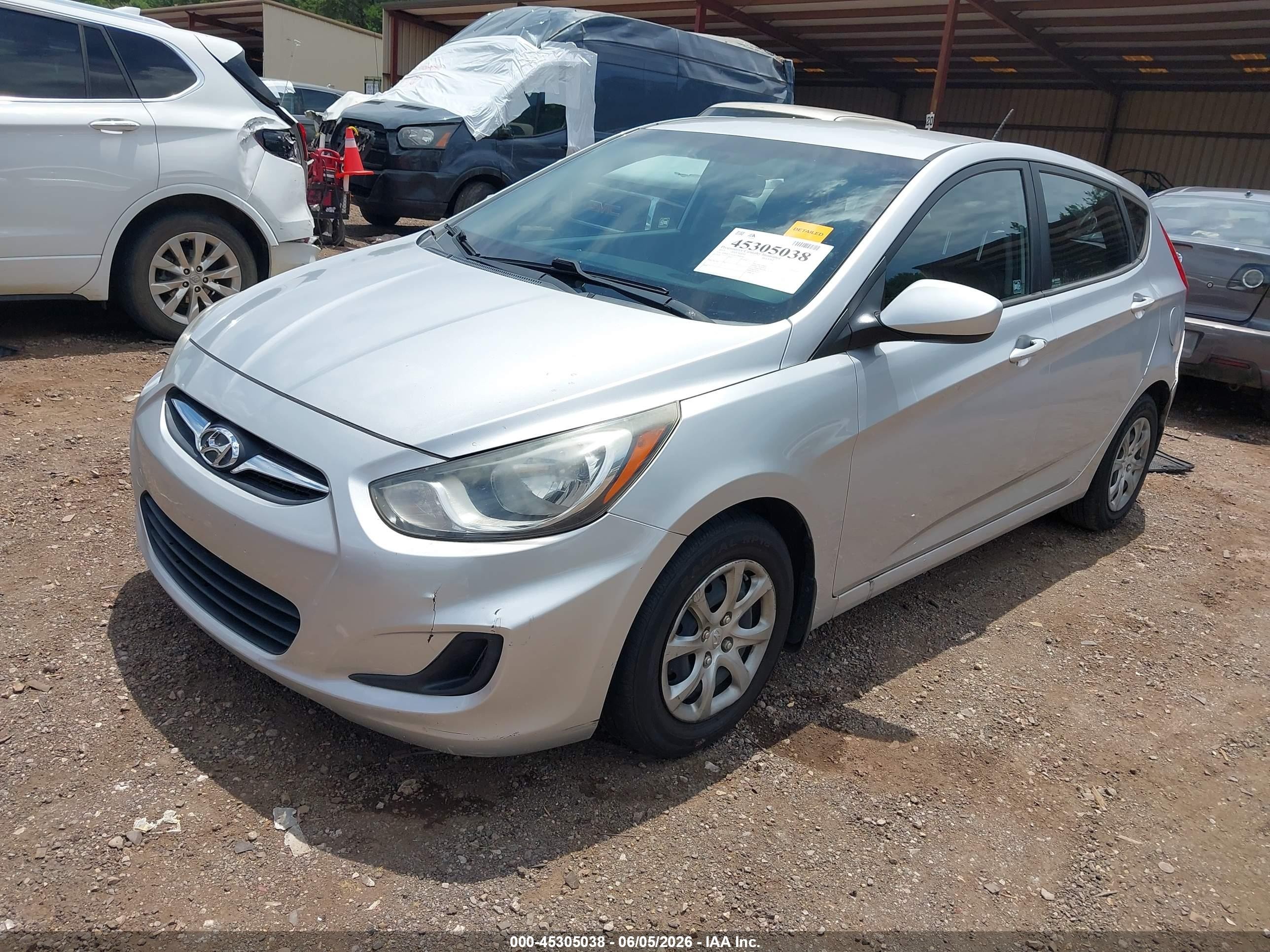 2013 Hyundai Accent Gs Silver vin: KMHCT5AE4DU094146