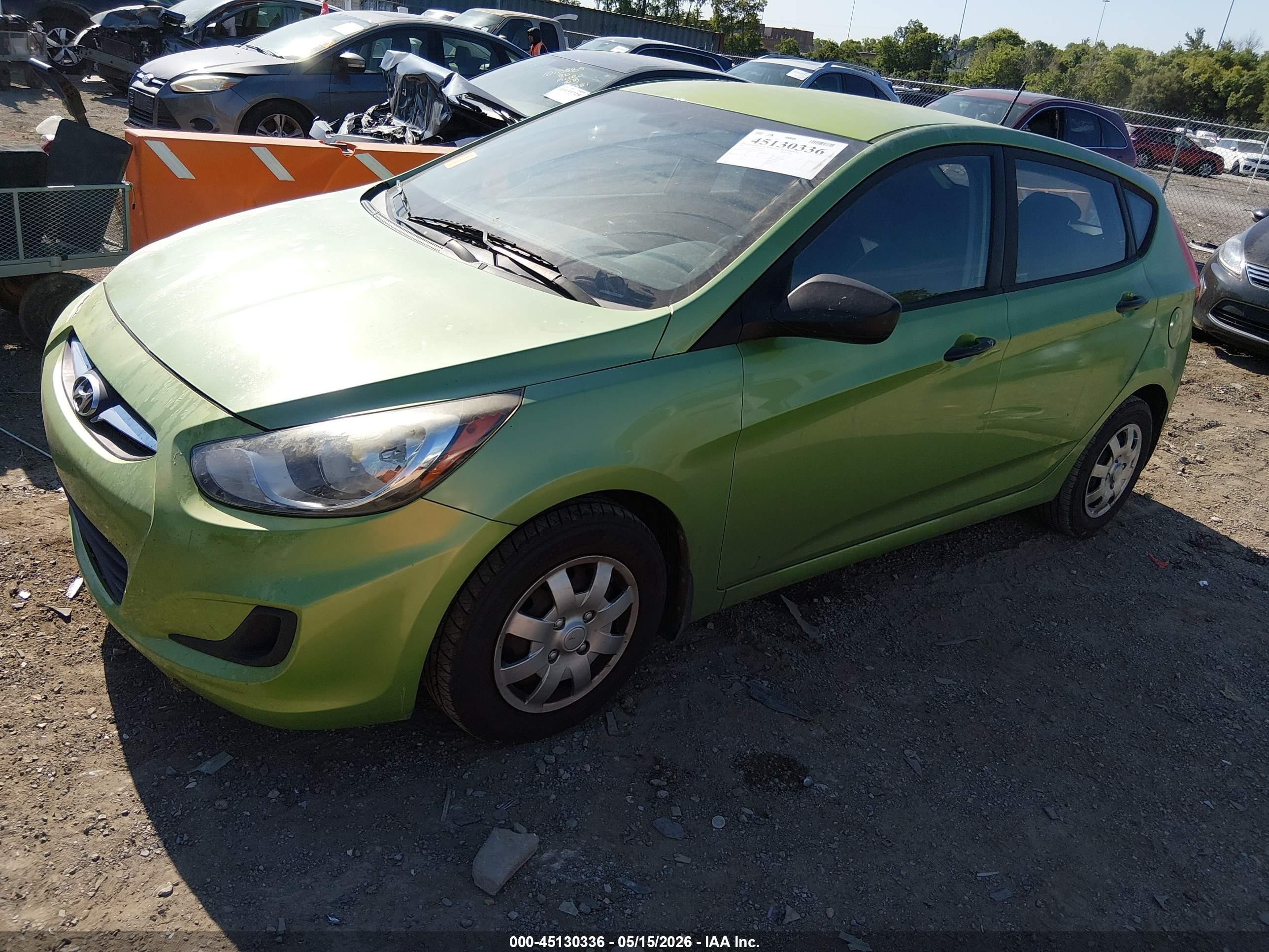 2013 Hyundai Accent Gs Green vin: KMHCT5AE4DU103072
