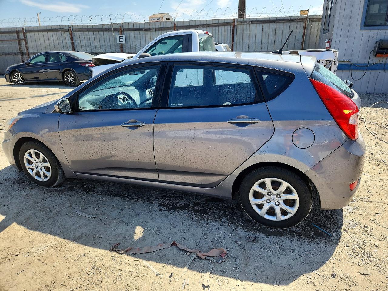 2014 Hyundai Accent Gs Серый vin: KMHCT5AE4EU141788