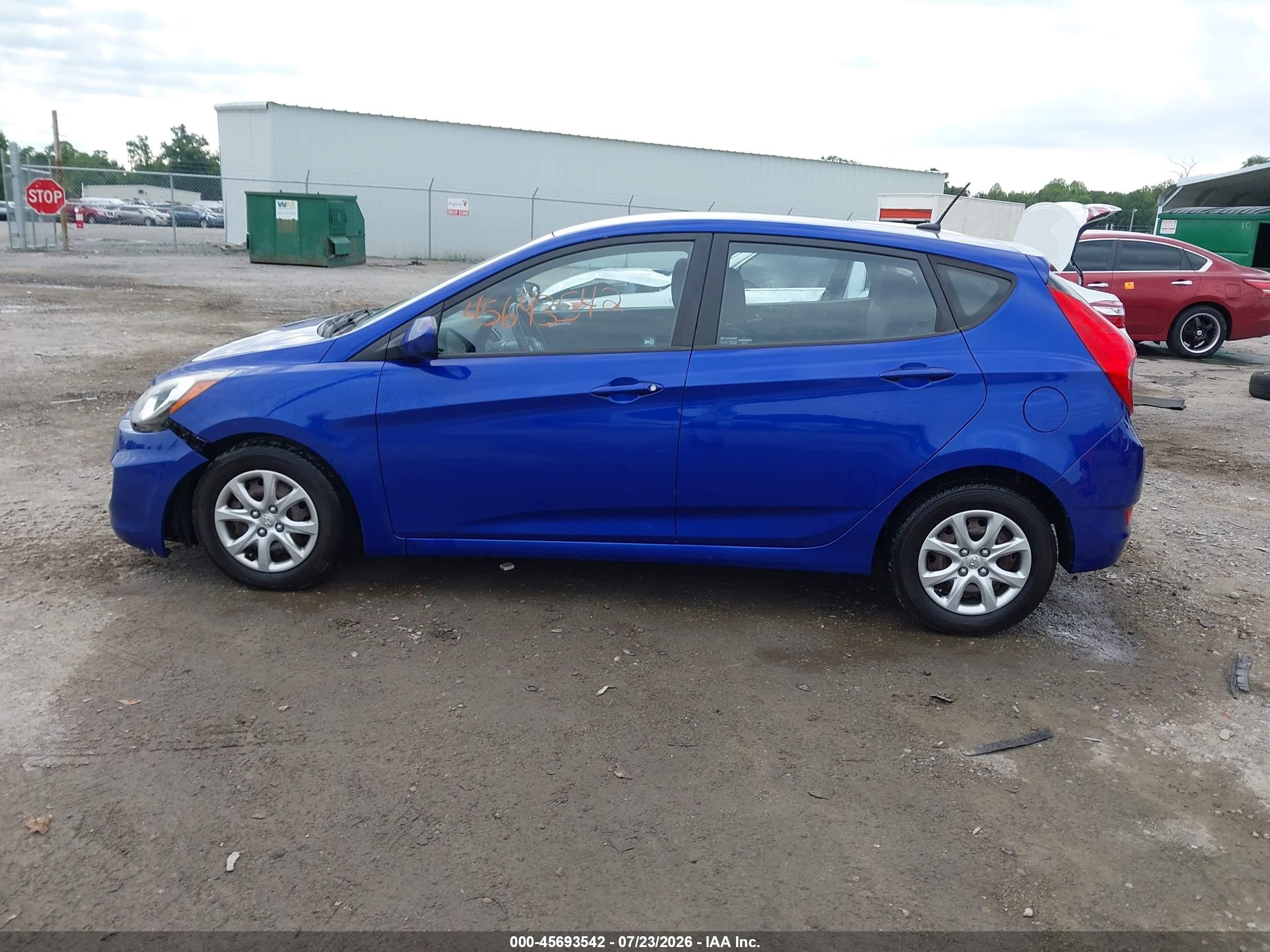 2014 Hyundai Accent Gs Blue vin: KMHCT5AE4EU152967