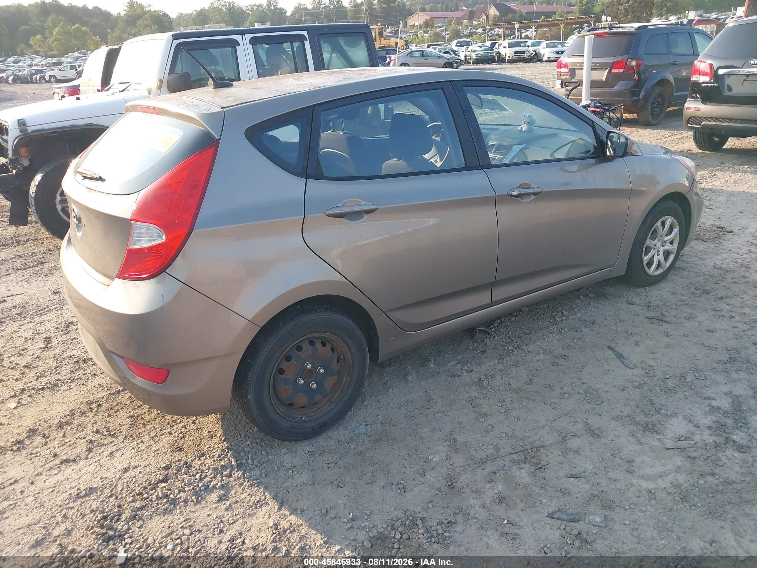 2014 Hyundai Accent Gs Silver vin: KMHCT5AE4EU154184