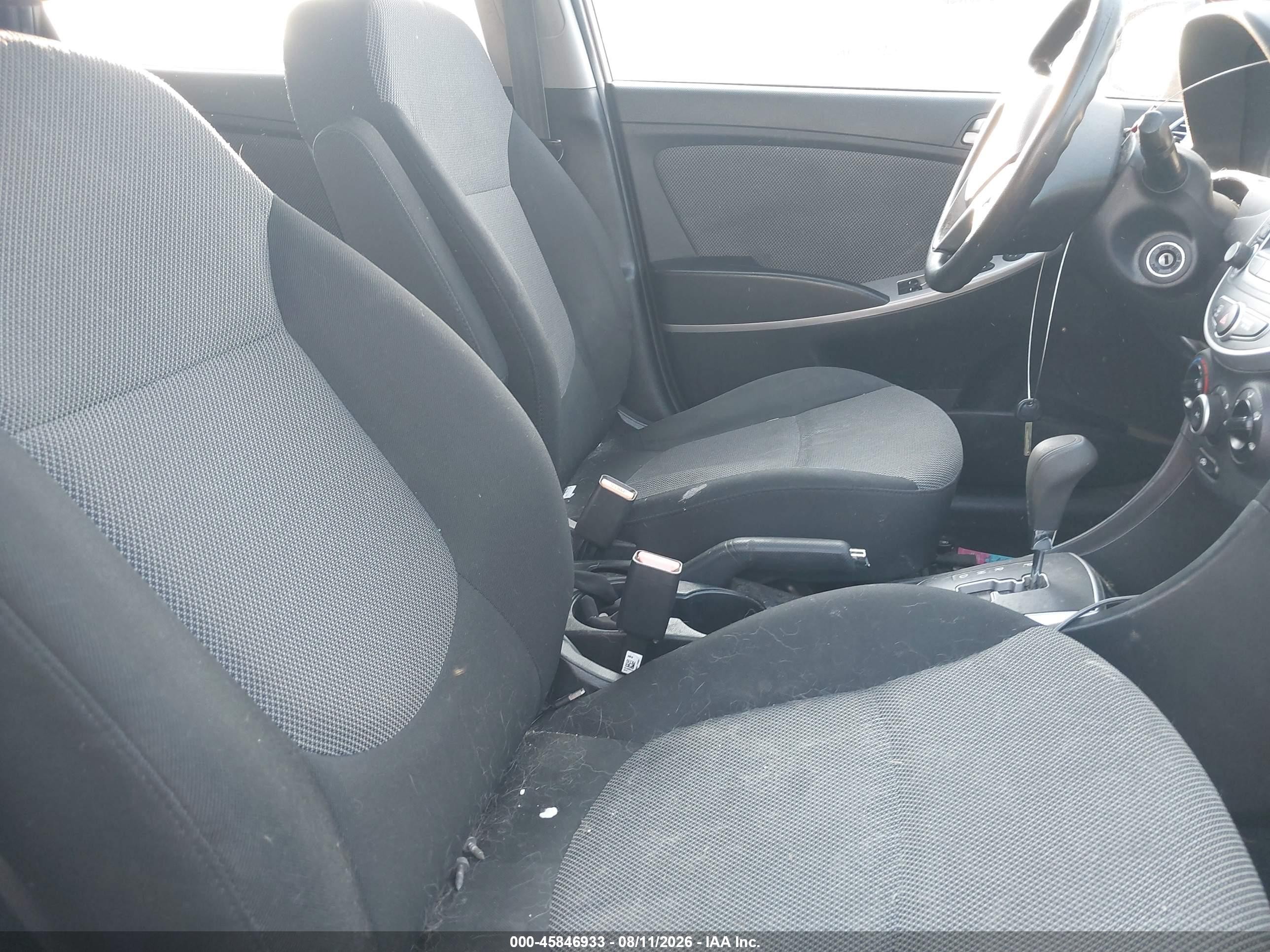2014 Hyundai Accent Gs Silver vin: KMHCT5AE4EU154184