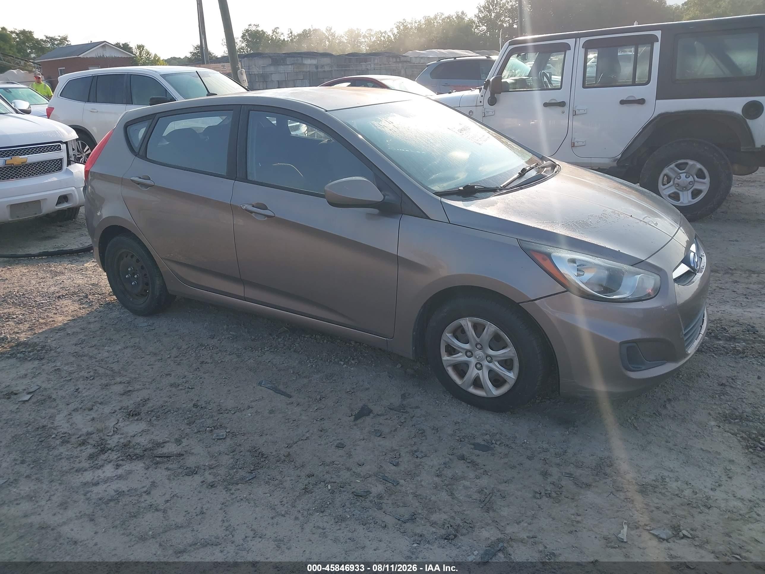 2014 Hyundai Accent Gs Silver vin: KMHCT5AE4EU154184