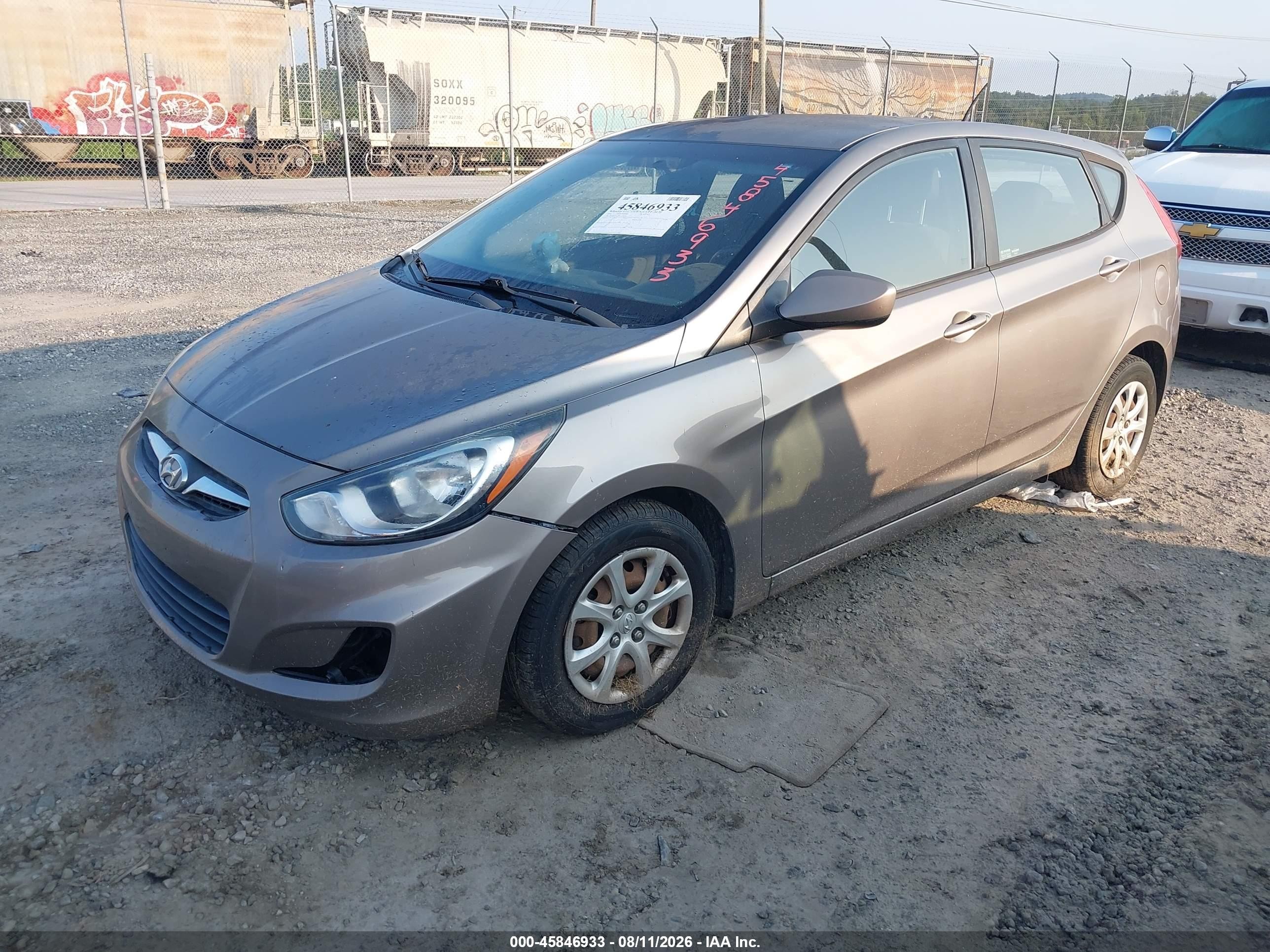 2014 Hyundai Accent Gs Silver vin: KMHCT5AE4EU154184