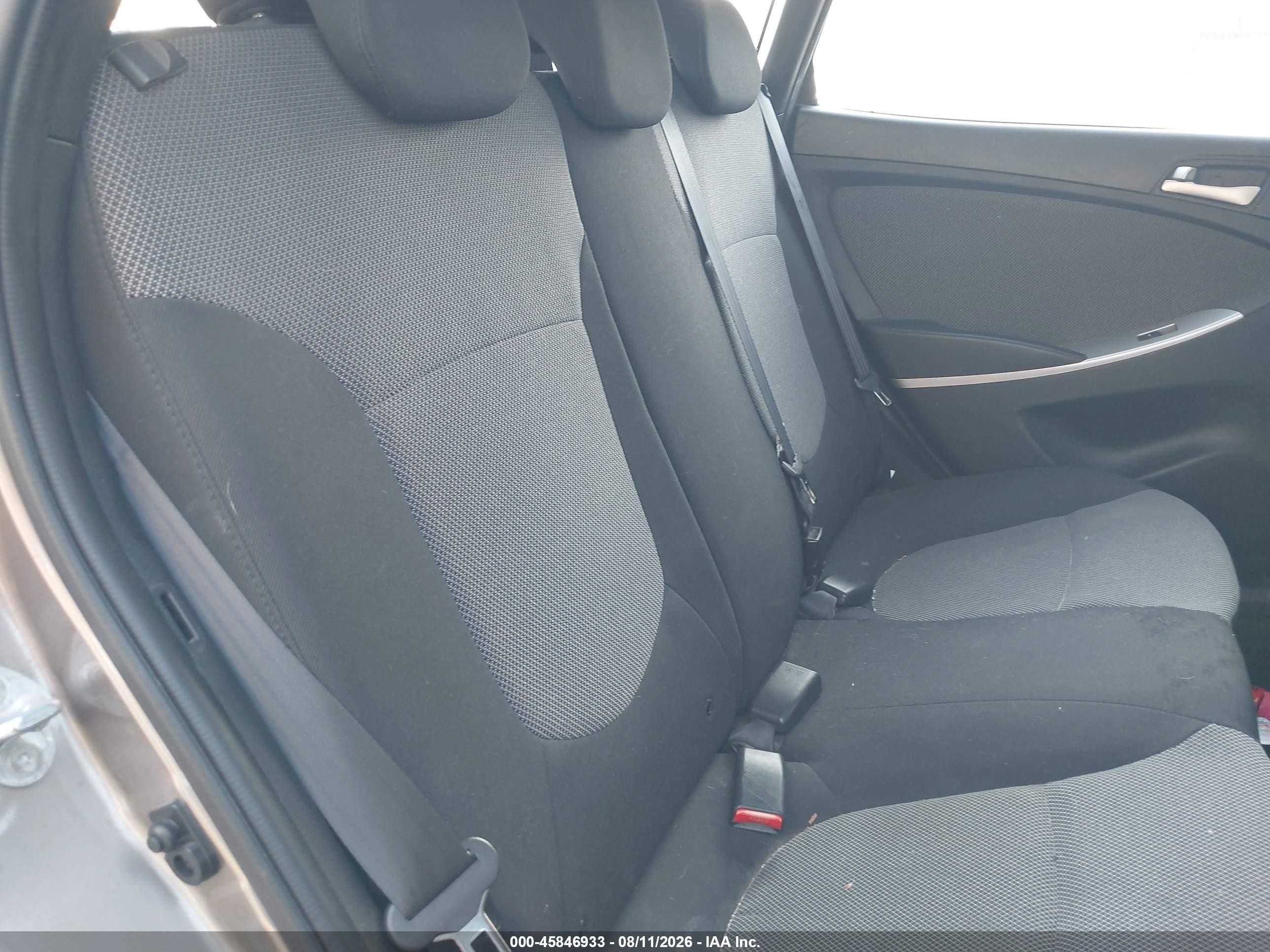 2014 Hyundai Accent Gs Silver vin: KMHCT5AE4EU154184