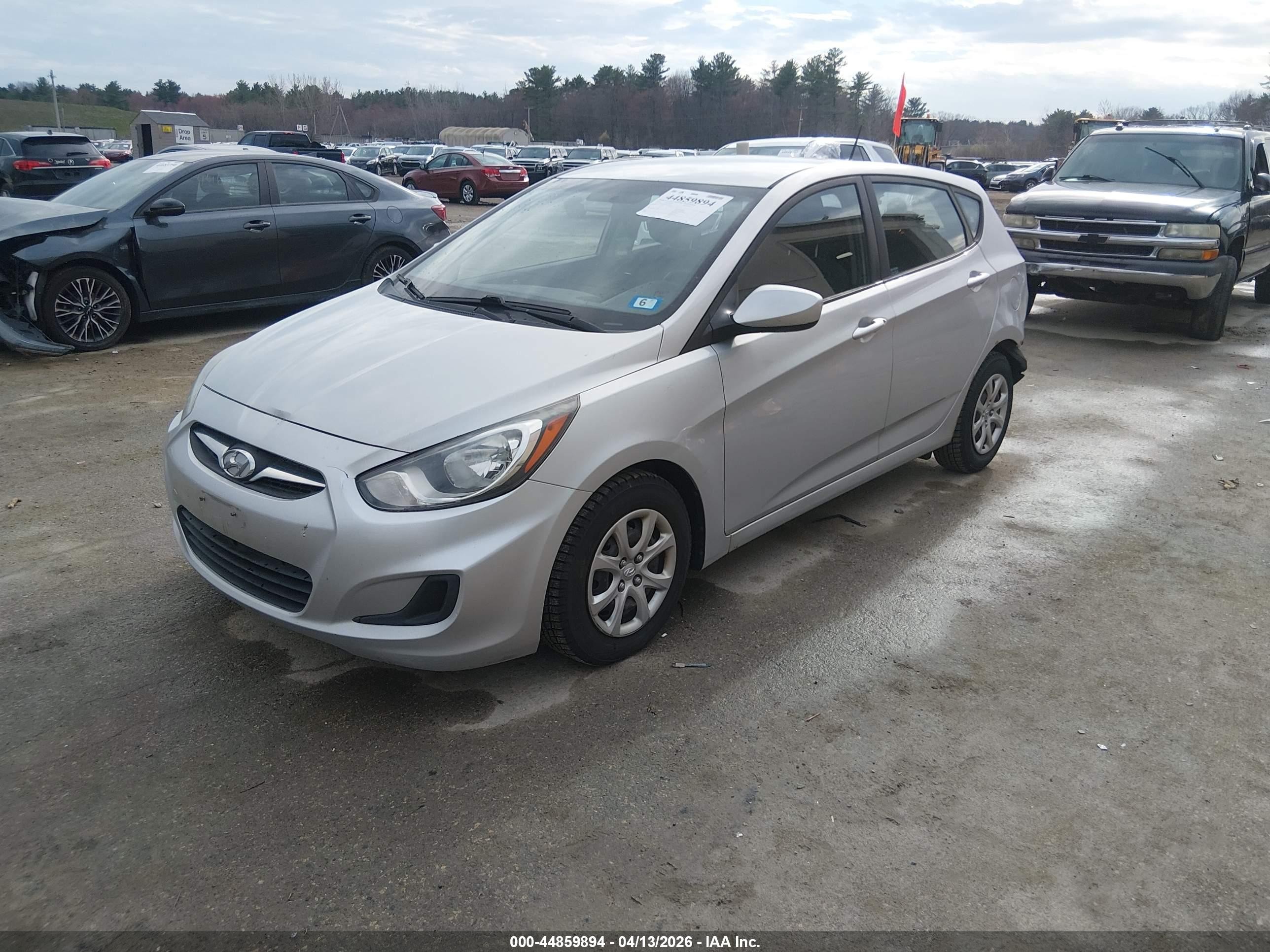 2014 Hyundai Accent Gs Silver vin: KMHCT5AE4EU173172