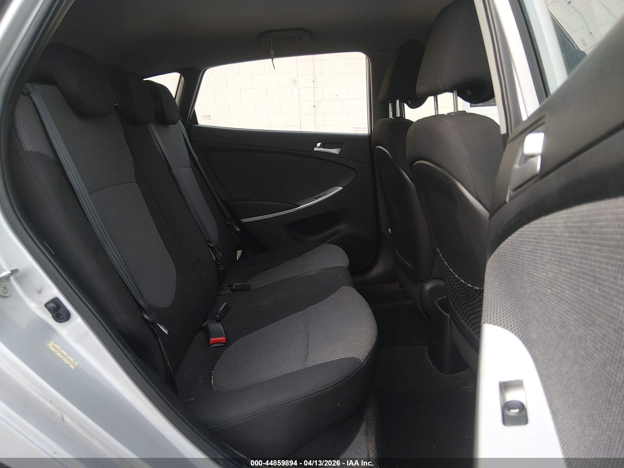 2014 Hyundai Accent Gs Silver vin: KMHCT5AE4EU173172