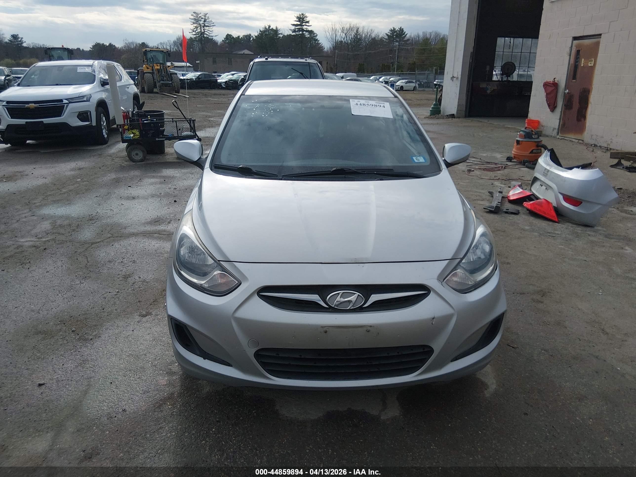 2014 Hyundai Accent Gs Silver vin: KMHCT5AE4EU173172