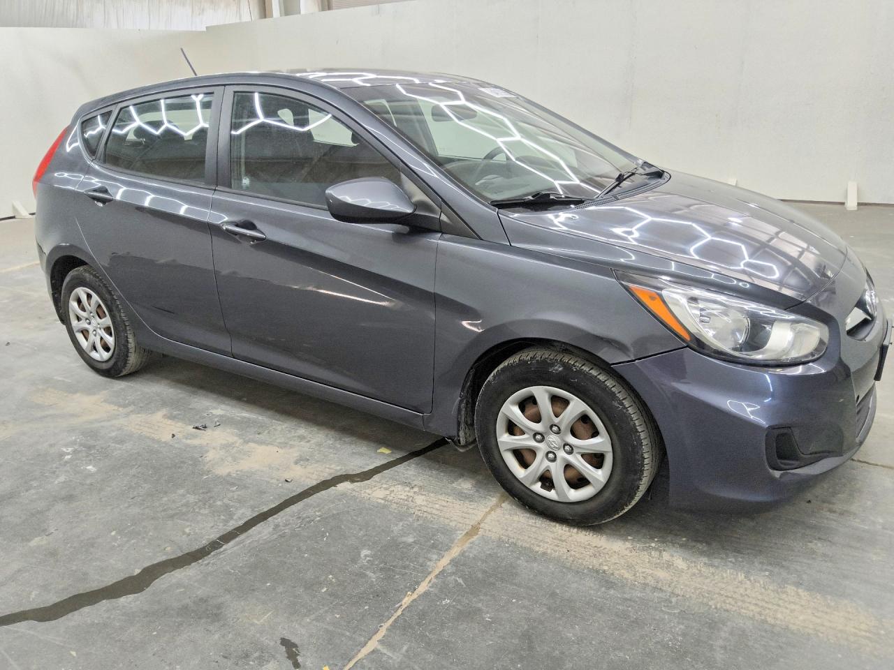2012 Hyundai Accent Gs Серый vin: KMHCT5AE5CU015923