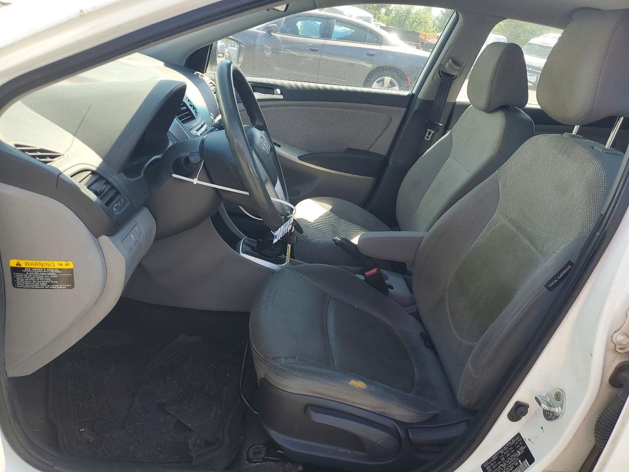 2013 Hyundai Accent Gs Белый vin: KMHCT5AE5DU063553