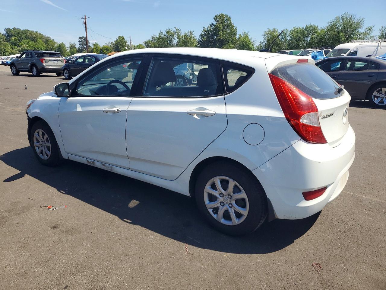 2013 Hyundai Accent Gs Белый vin: KMHCT5AE5DU063553