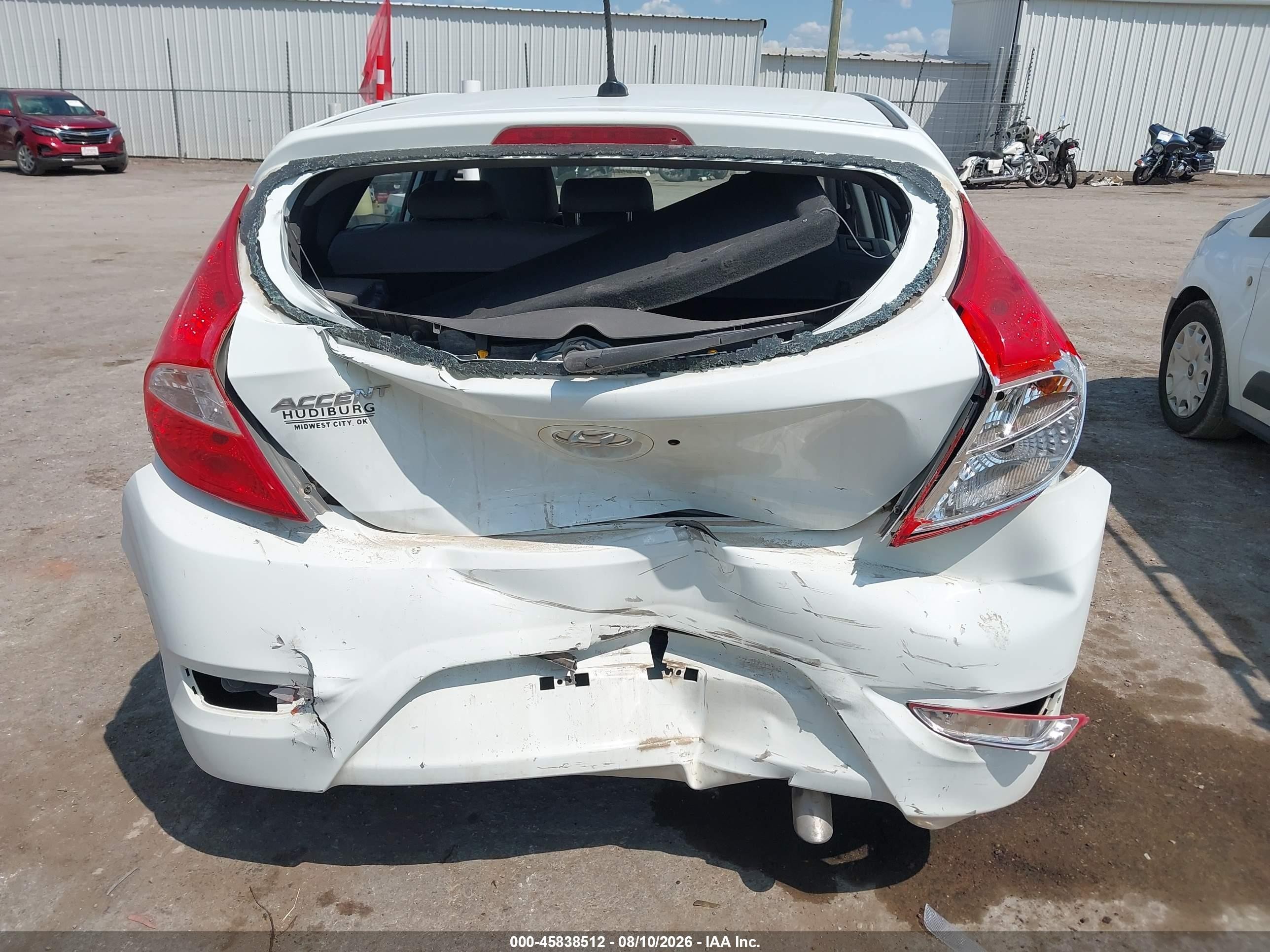 2013 Hyundai Accent Gs White vin: KMHCT5AE5DU087996