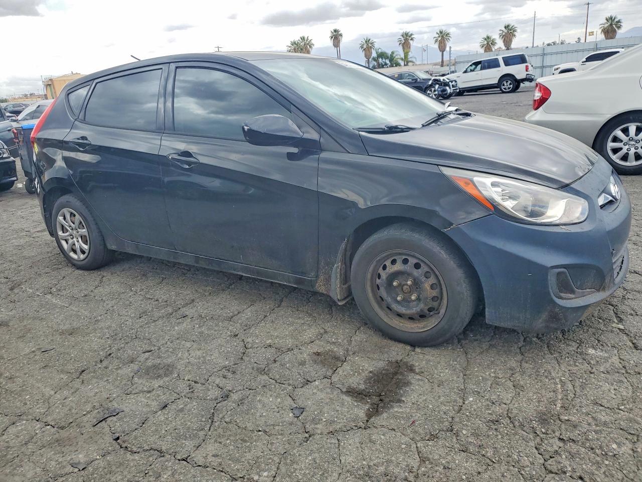 2013 Hyundai Accent Gs Черный vin: KMHCT5AE5DU127428