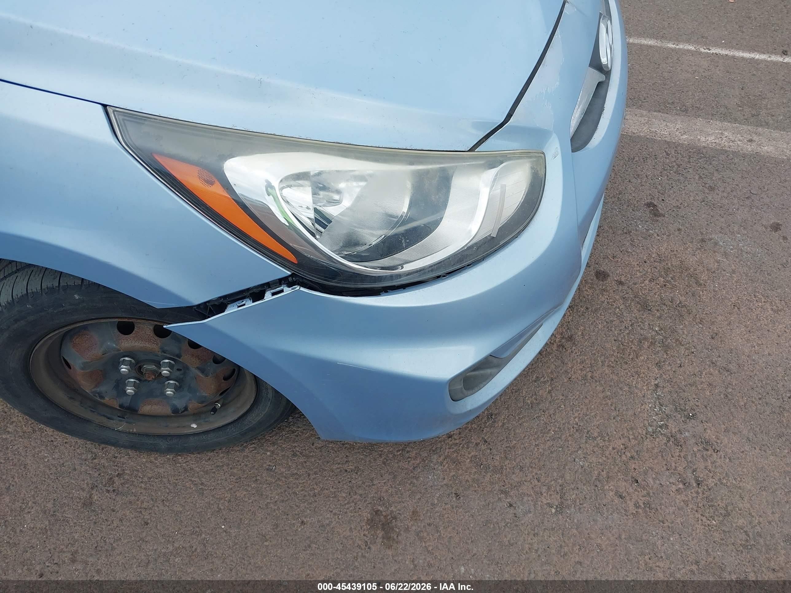2013 Hyundai Accent Gs Light Blue vin: KMHCT5AE5DU137473