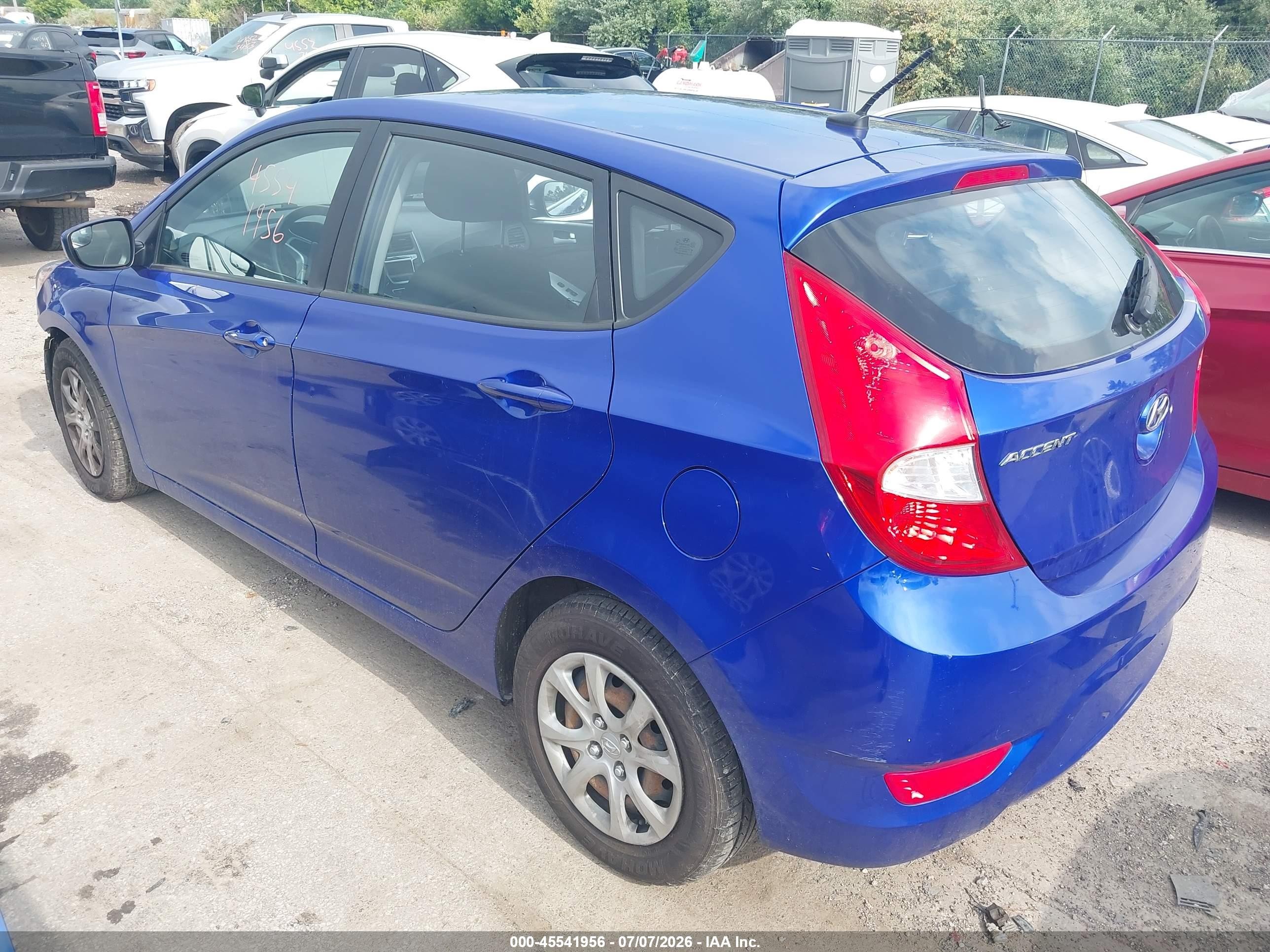 2014 Hyundai Accent Gs Blue vin: KMHCT5AE5EU148961